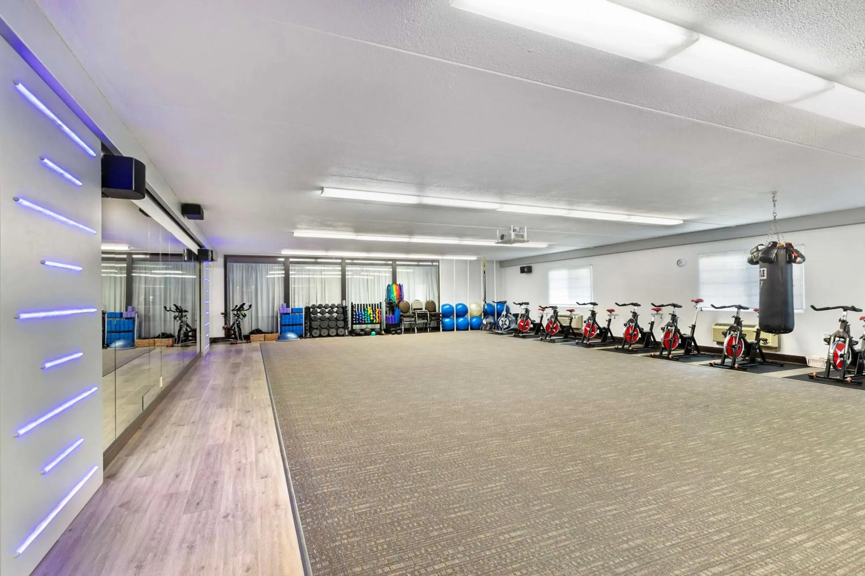 Fitness centre/facilities in Best Western Plus Longbranch Hotel & Convention Center Fitness centre/facilities in Best Western Plus Longbranch Hotel & Convention Center