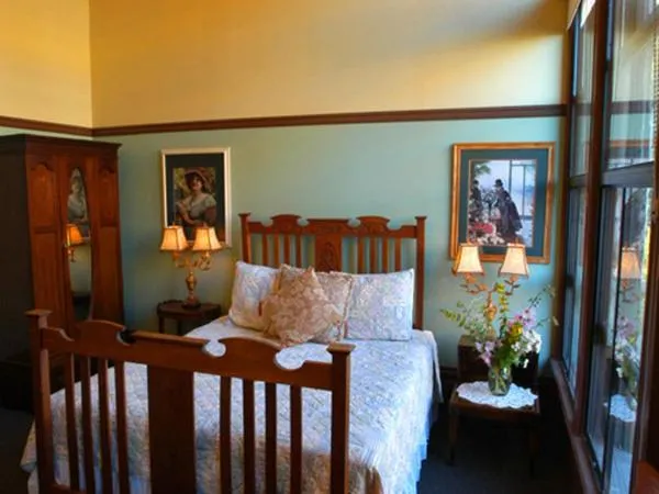 Photo of the whole room in The Palace Hotel