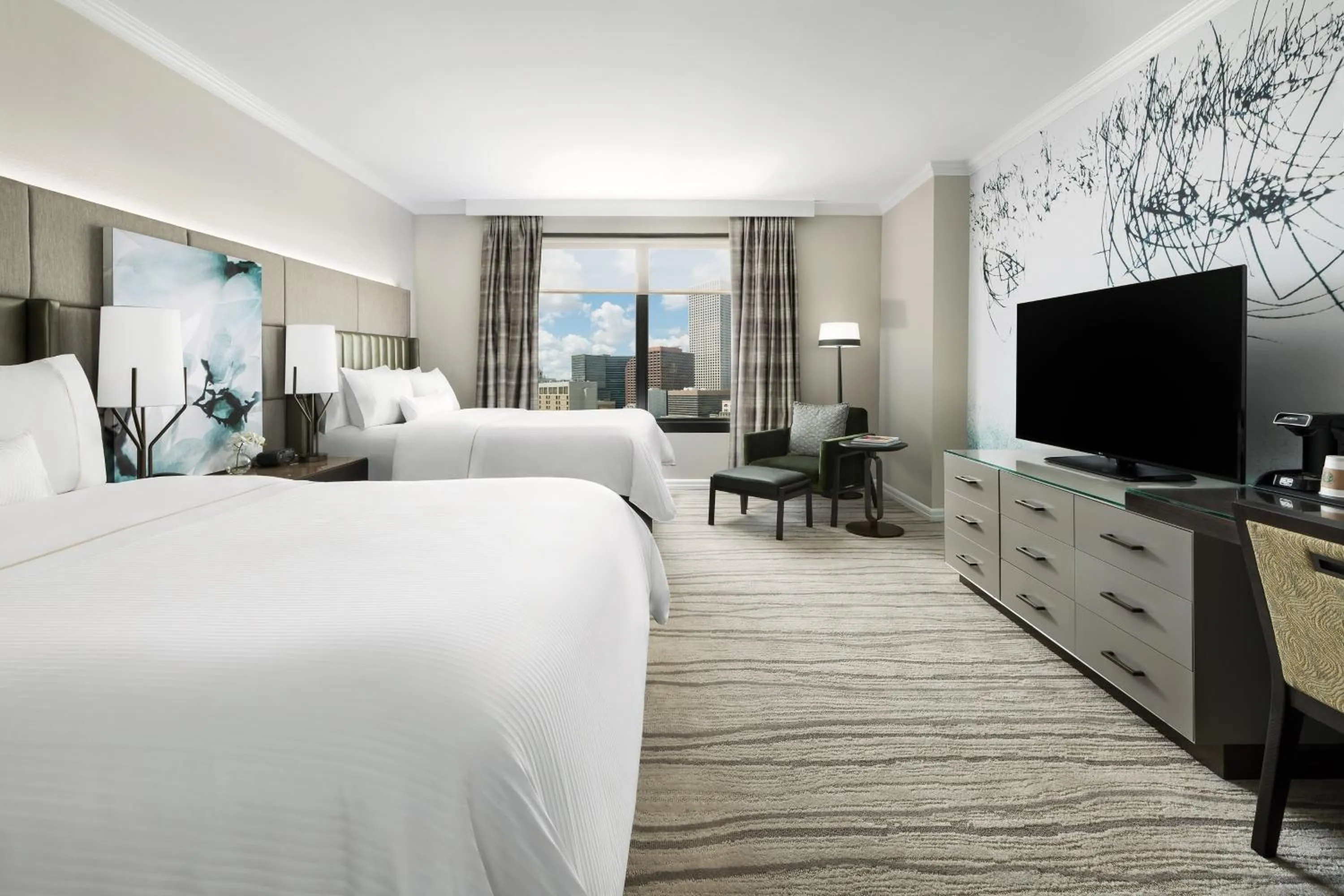 Photo of the whole room, Bed in The Westin New Orleans