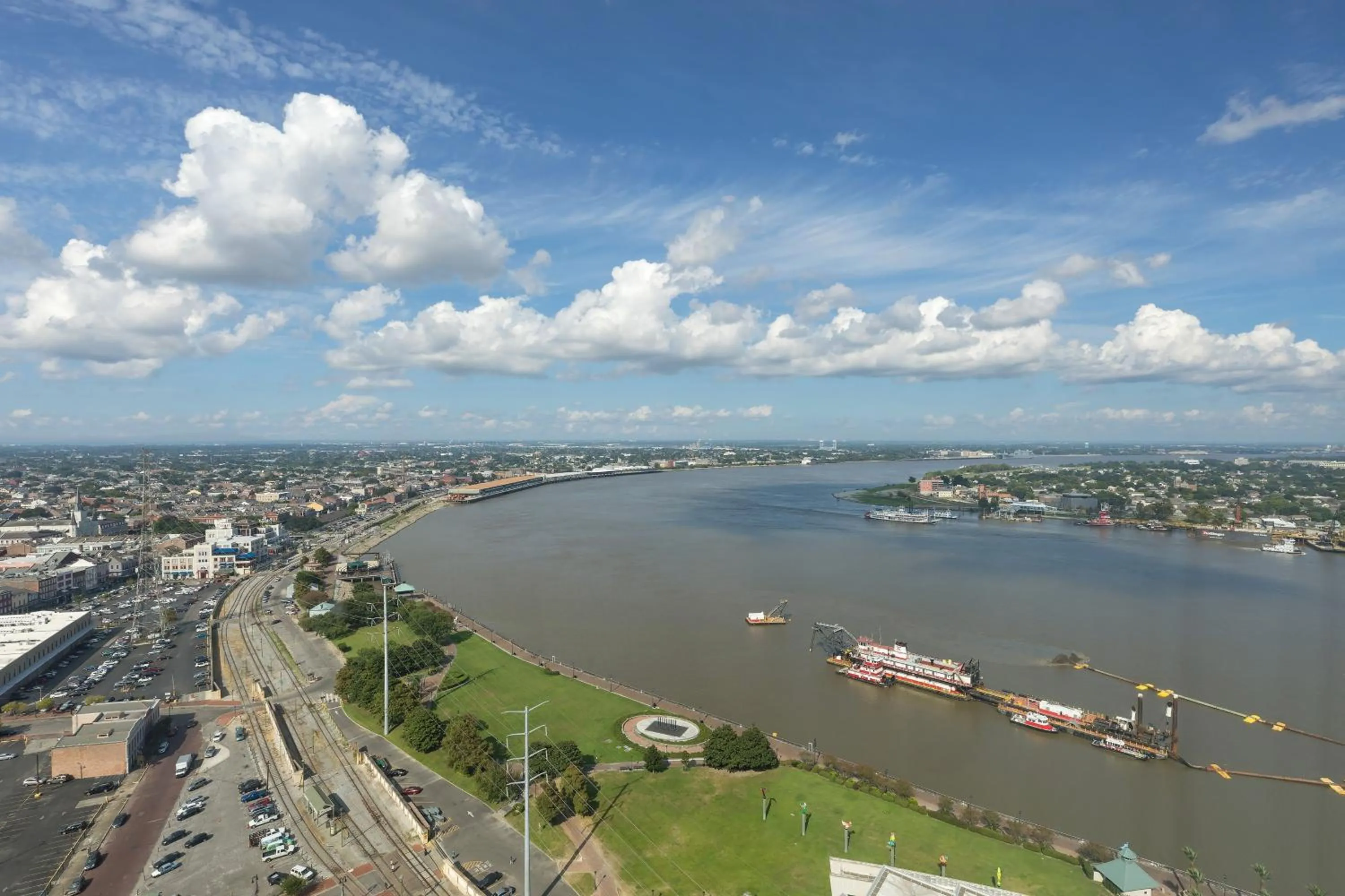Photo of the whole room in The Westin New Orleans