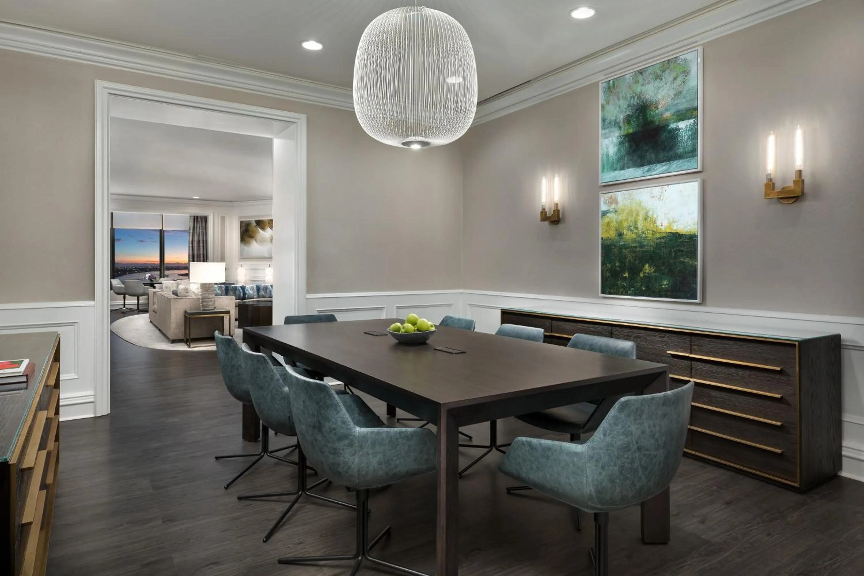 Photo of the whole room in The Westin New Orleans