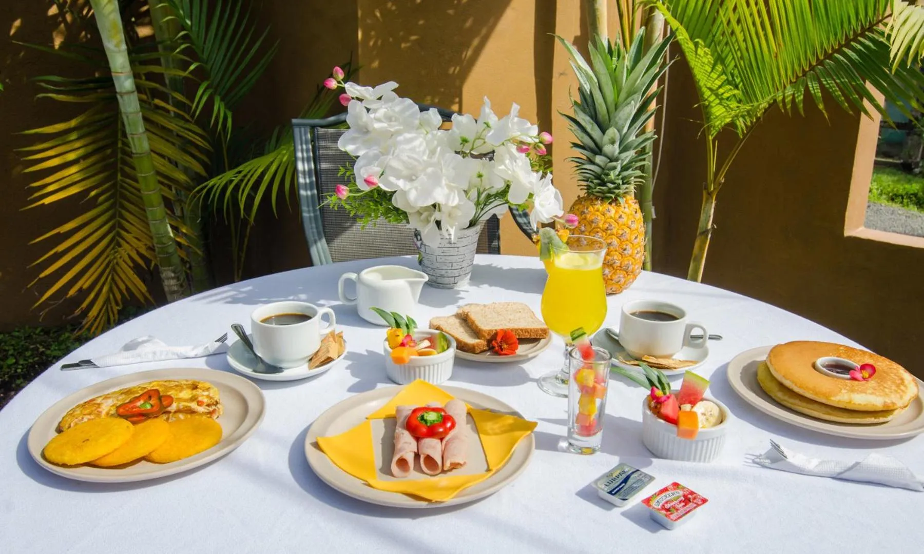 Continental breakfast in Hotel La Casa de la Abuela