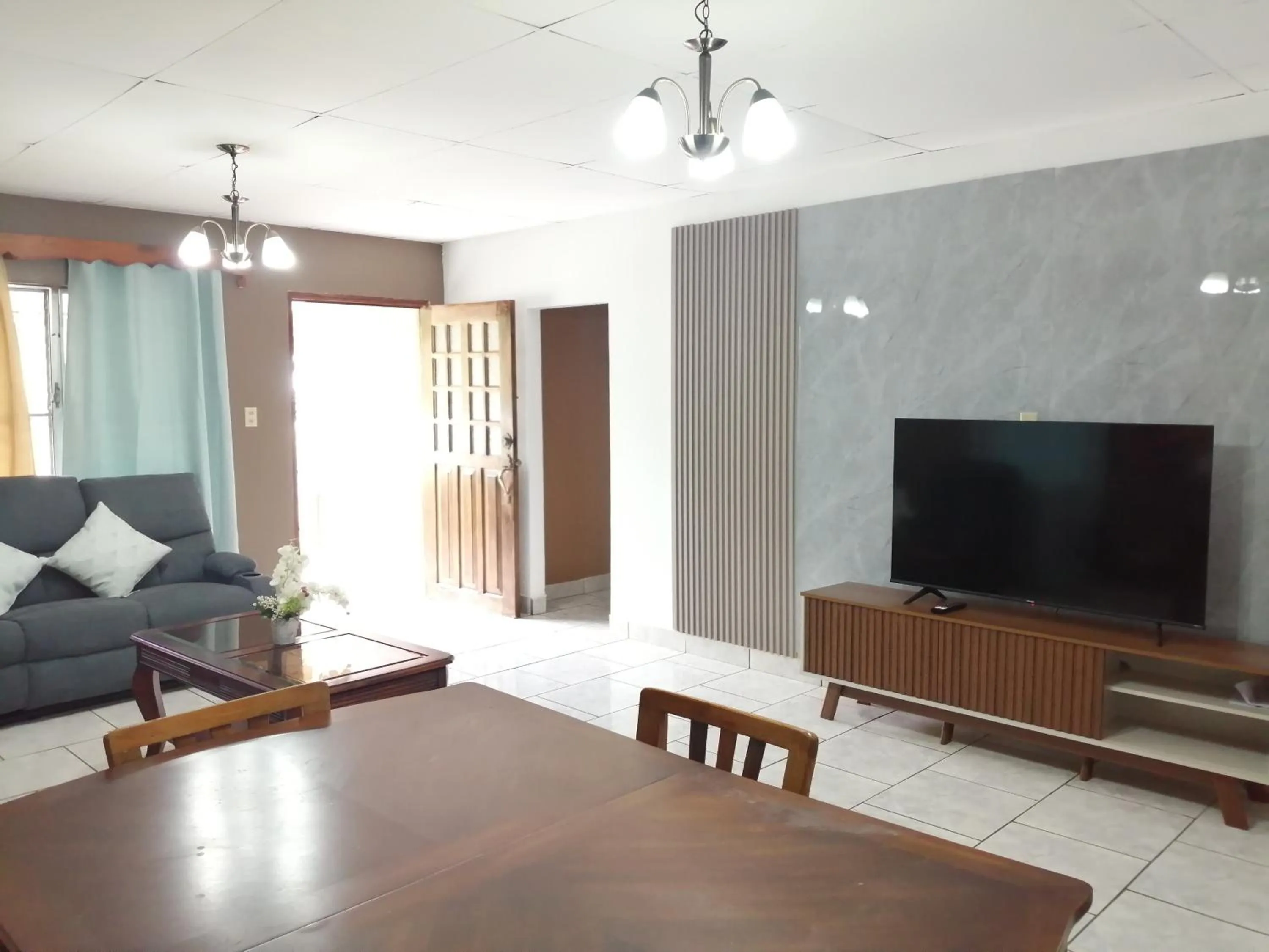 TV and multimedia in Hotel La Casa de la Abuela