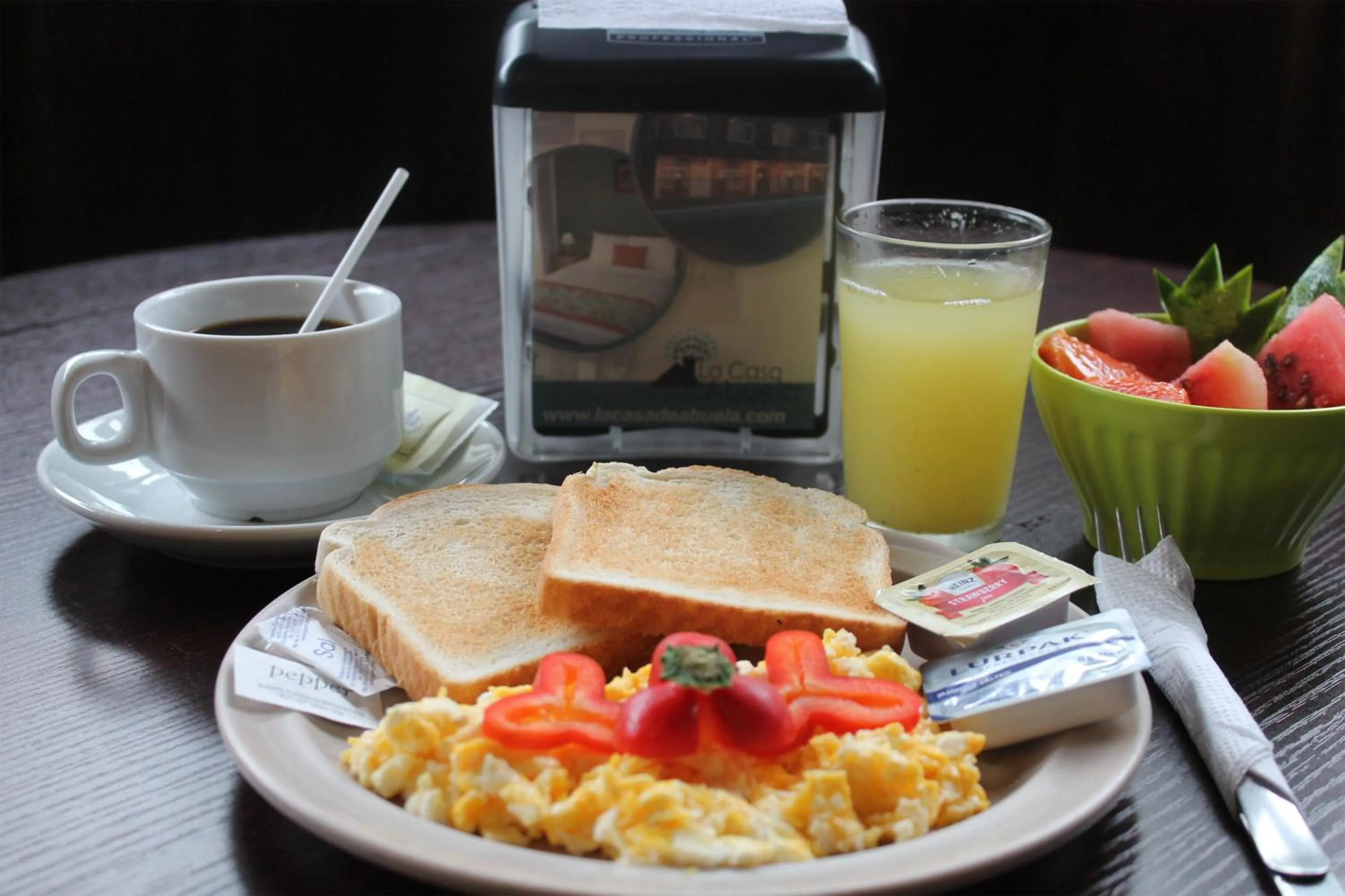 Continental breakfast in Hotel La Casa de la Abuela