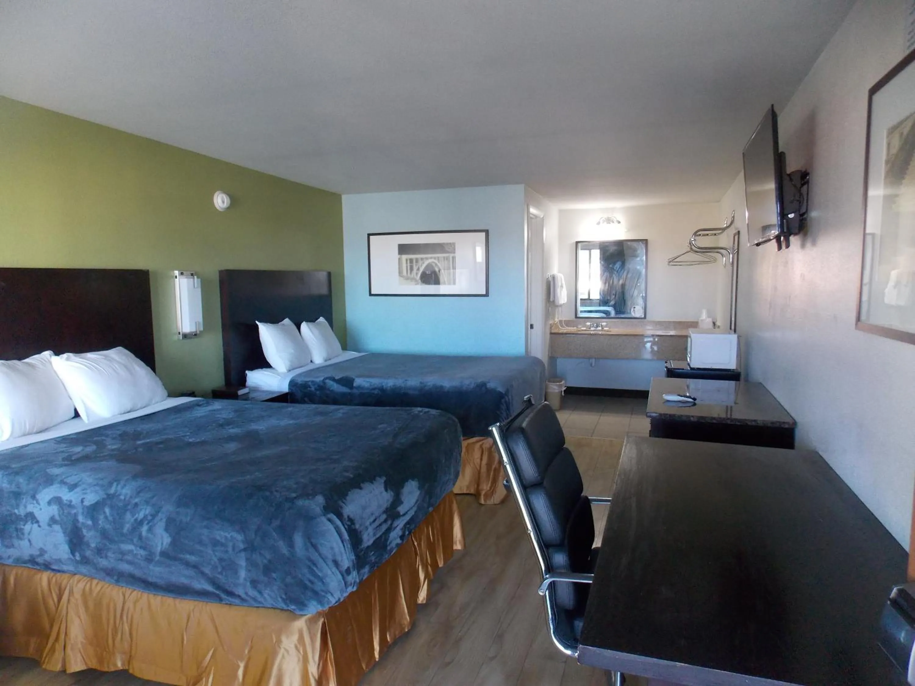 Photo of the whole room, Bed in Augusta Best Inn