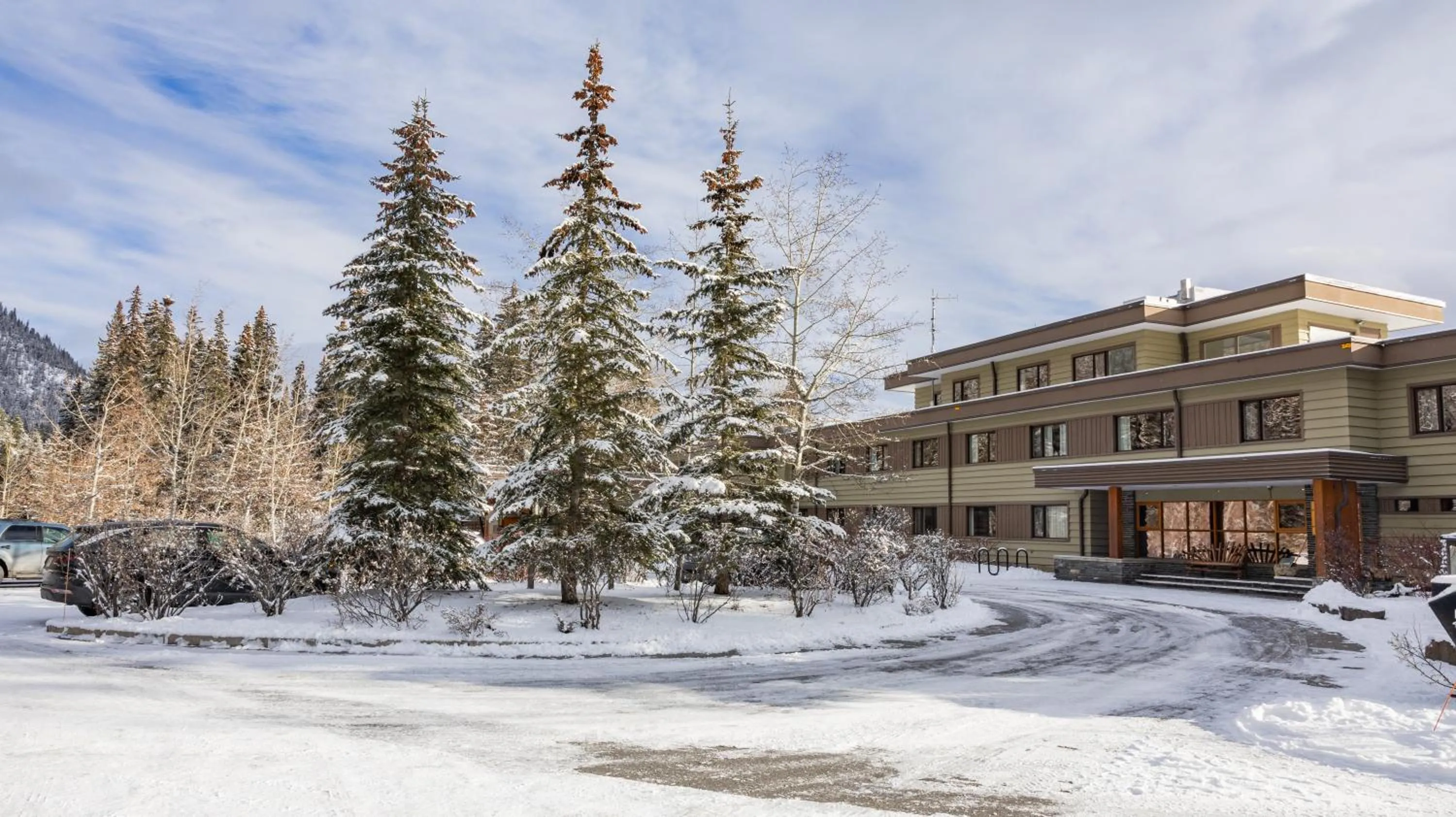 Property building in The Juniper Hotel & Bistro