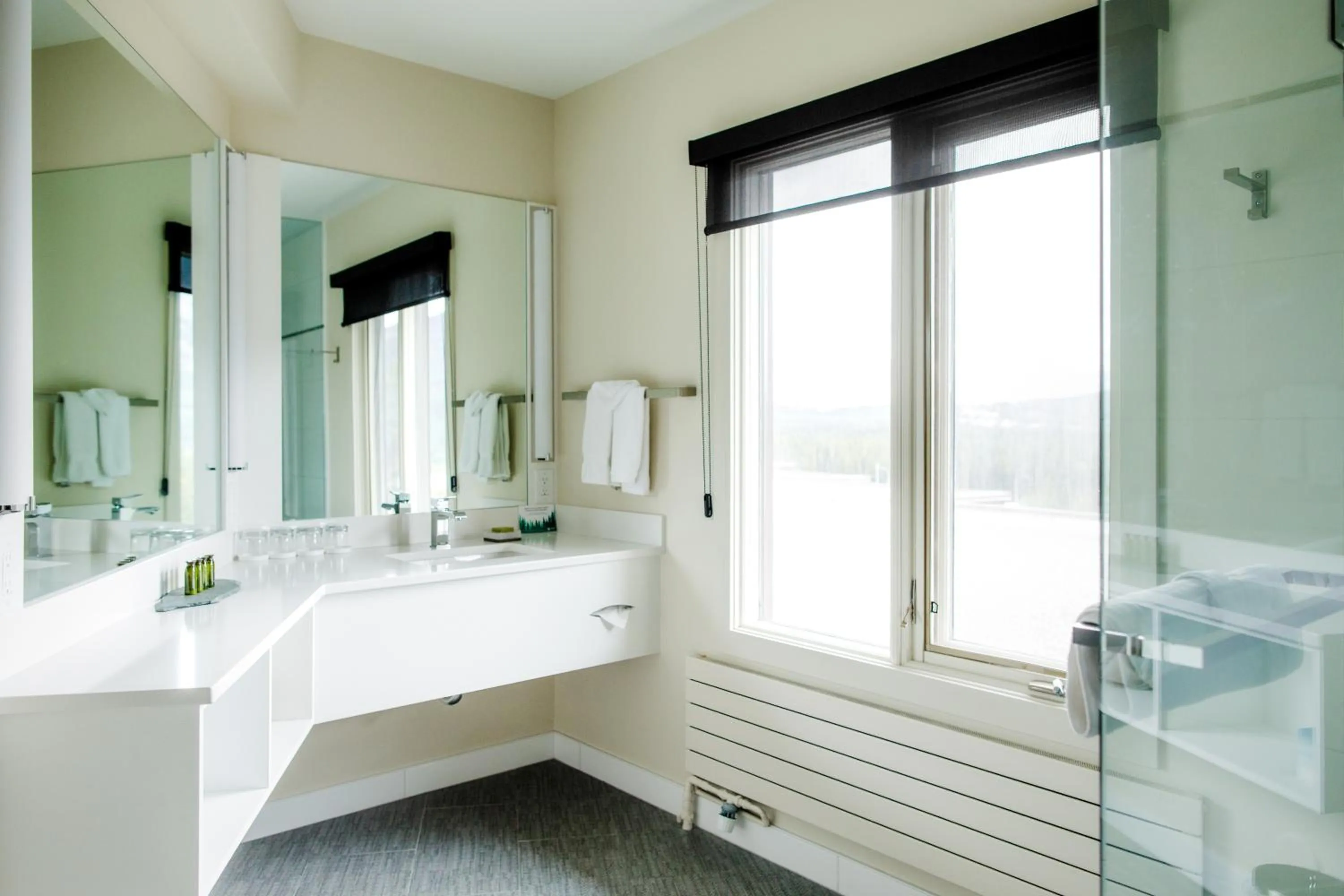 Bathroom in The Juniper Hotel & Bistro