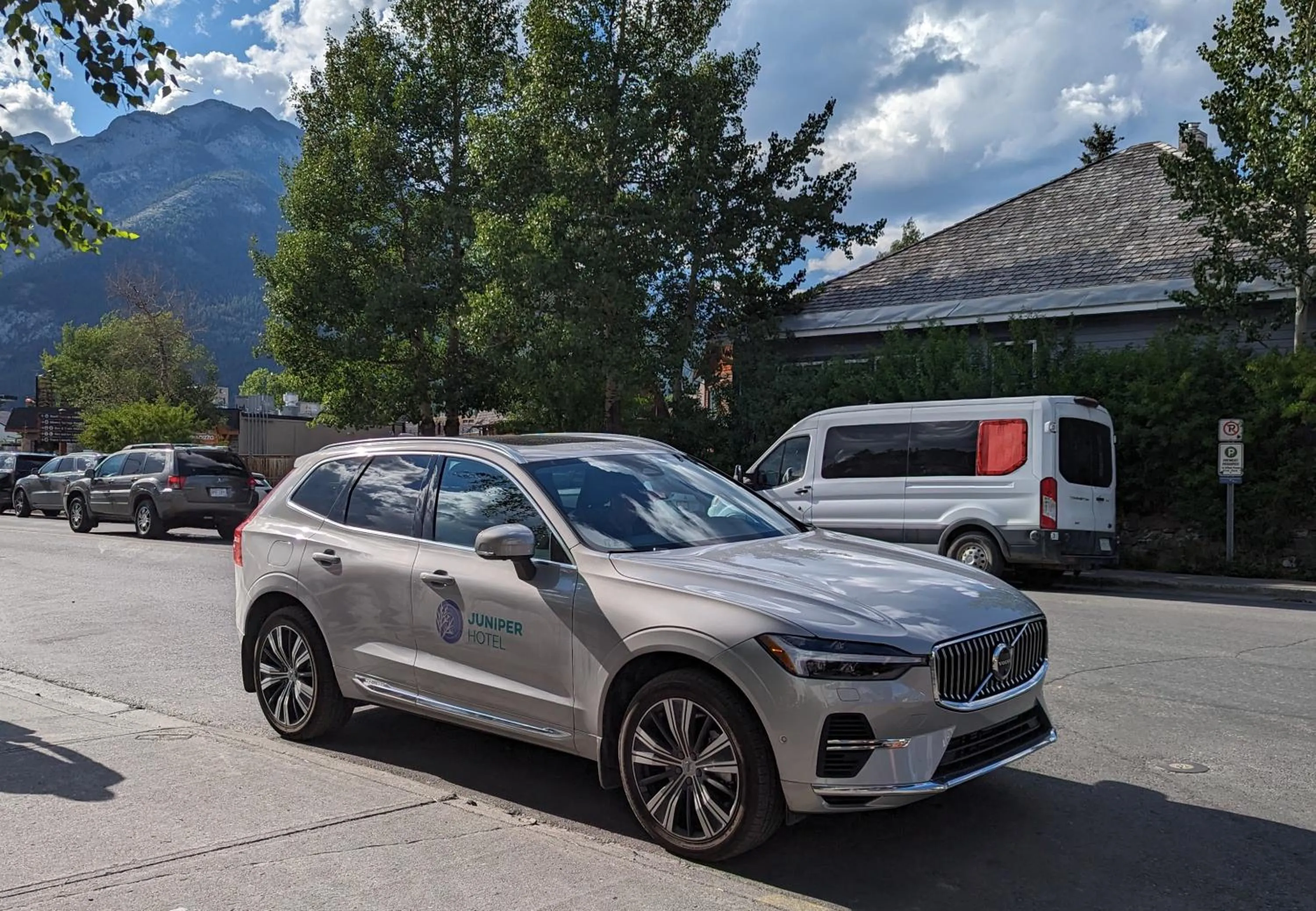shuttle in The Juniper Hotel & Bistro