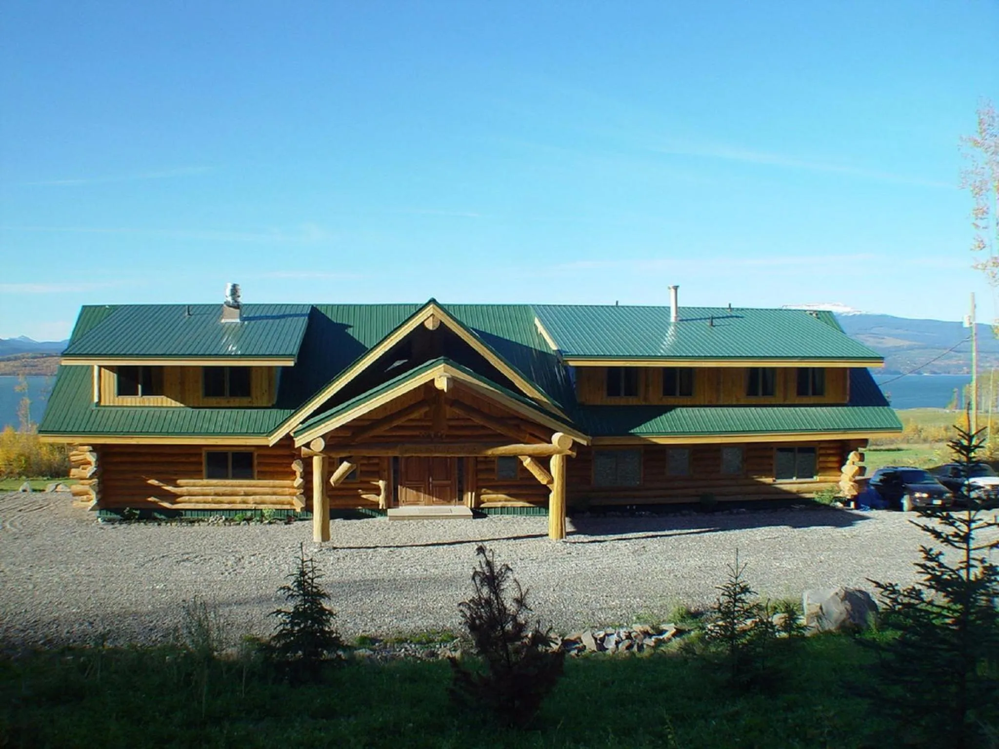 Property building in Williston Lake Resort