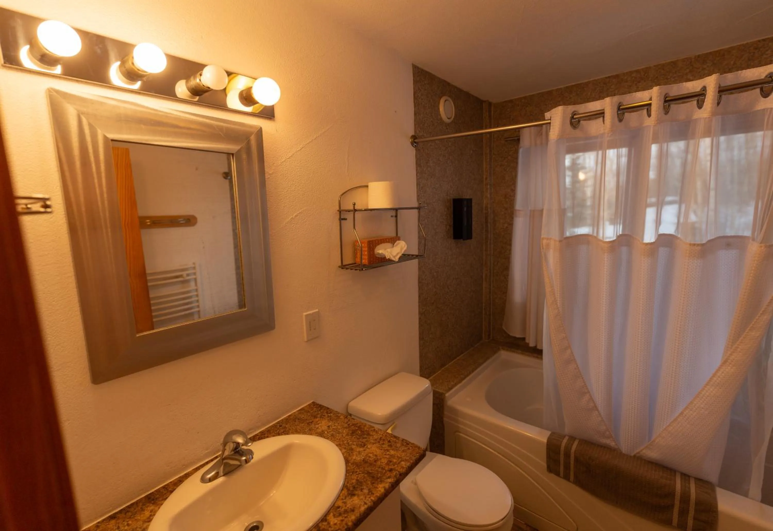 Williston Lake Resort