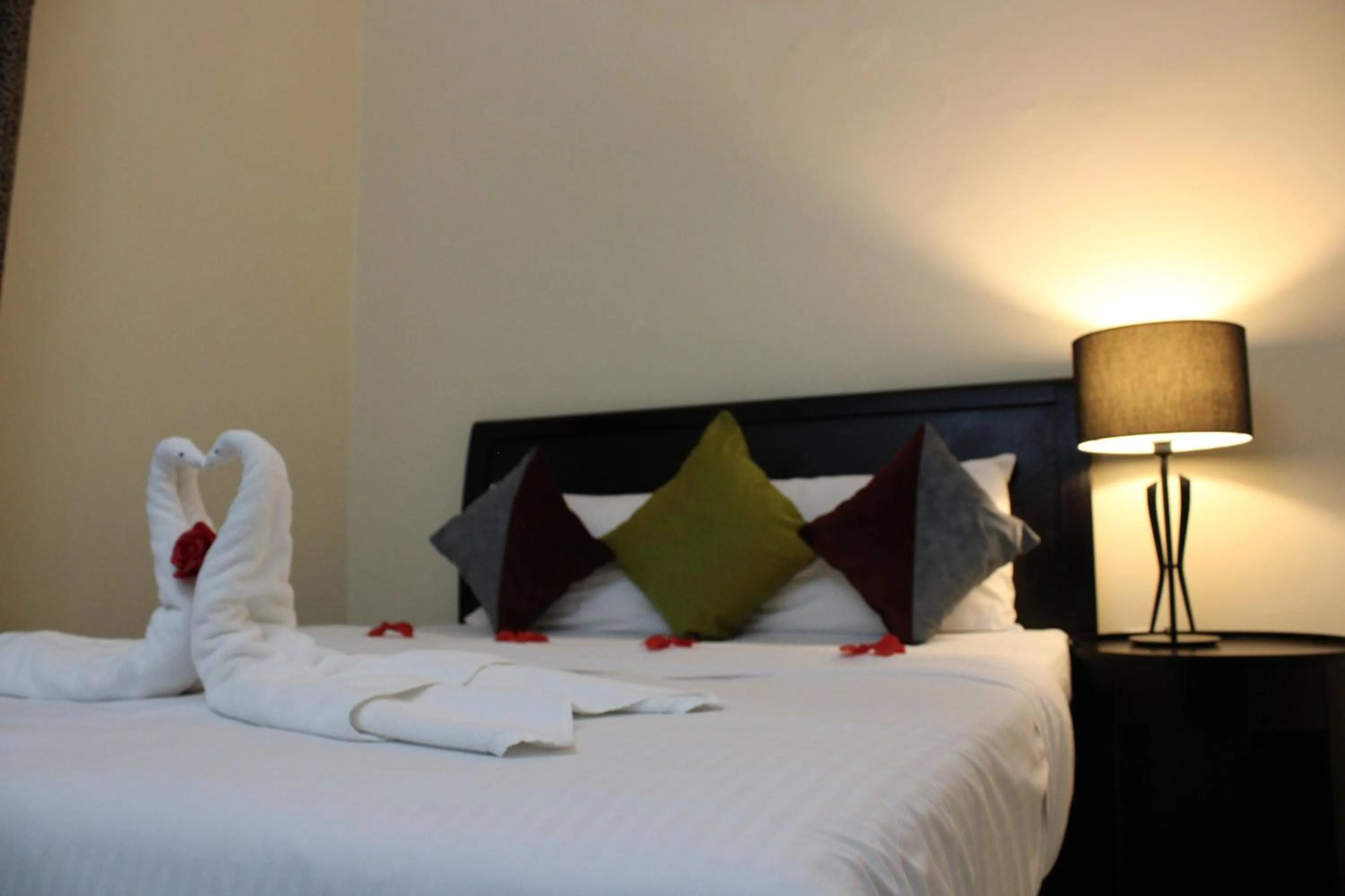 Bedroom, Bed in Al Smou Hotel Apartments - MAHA HOSPITALITY GROUP