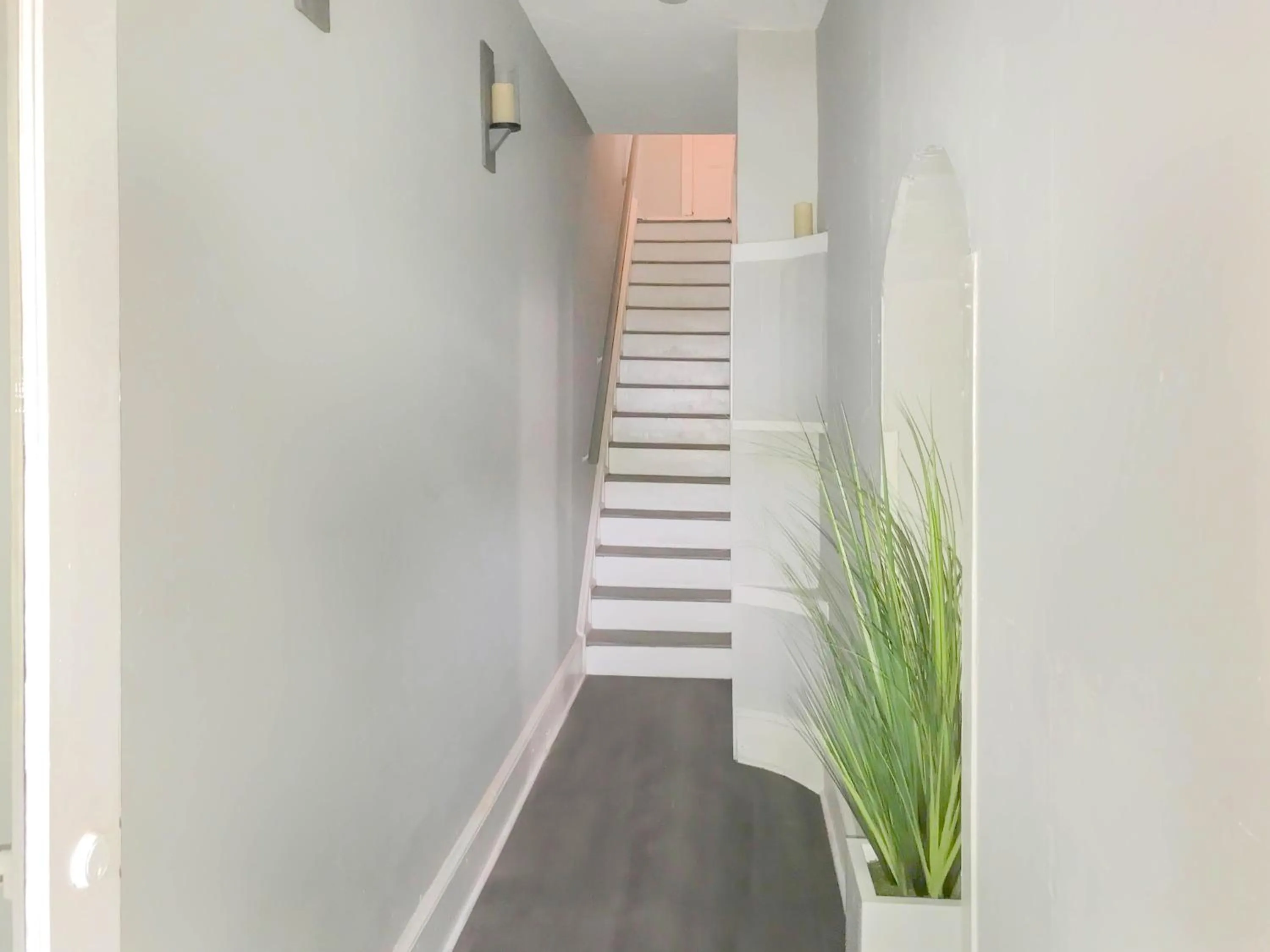 Philly Coed Dorm!! 15 Min Train to Center City!!