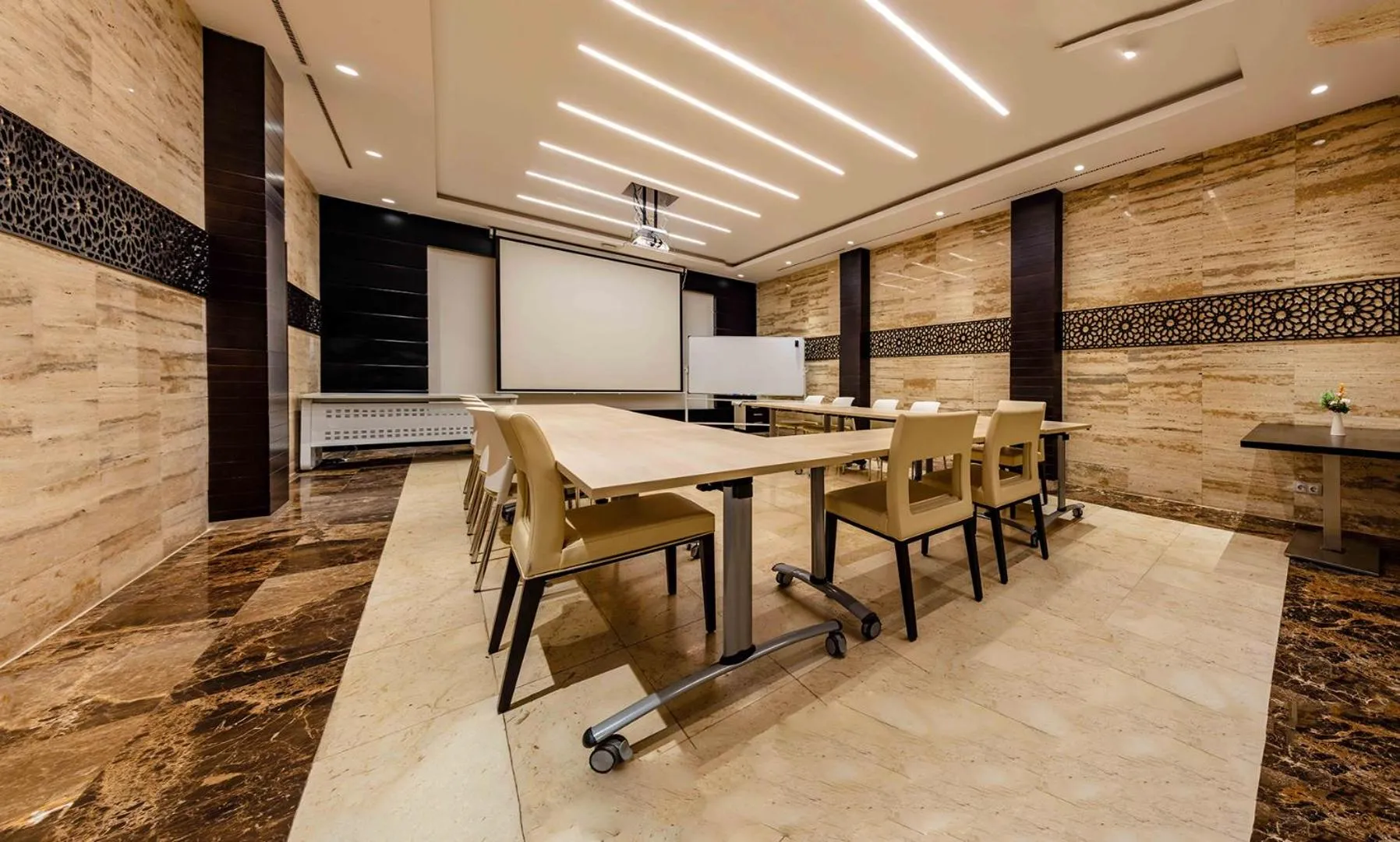 Meeting/conference room in Hotel Best Night 2