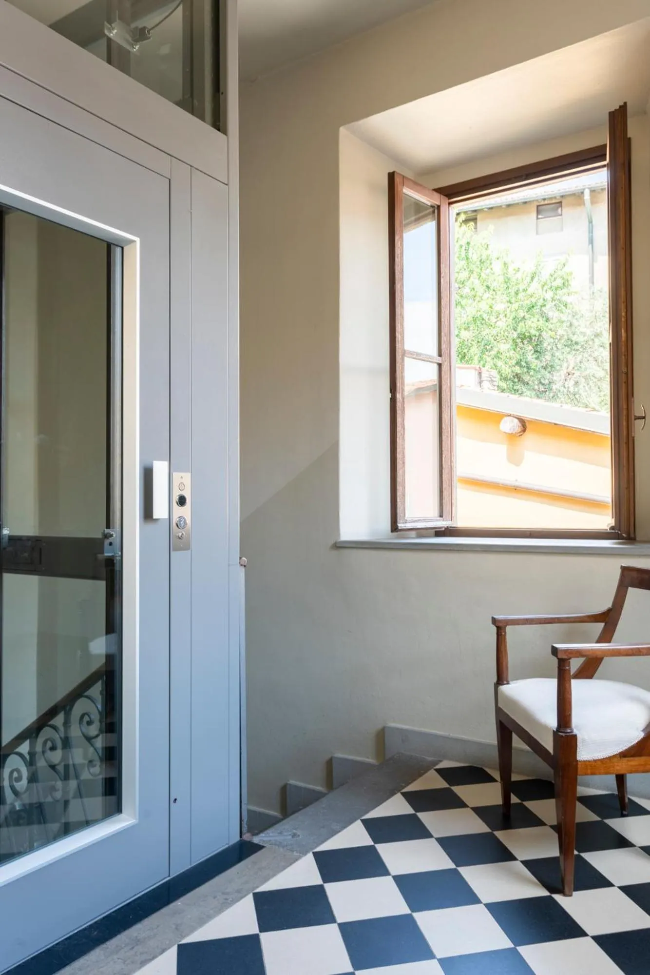 Property building in Casa di Sofia Città Alta