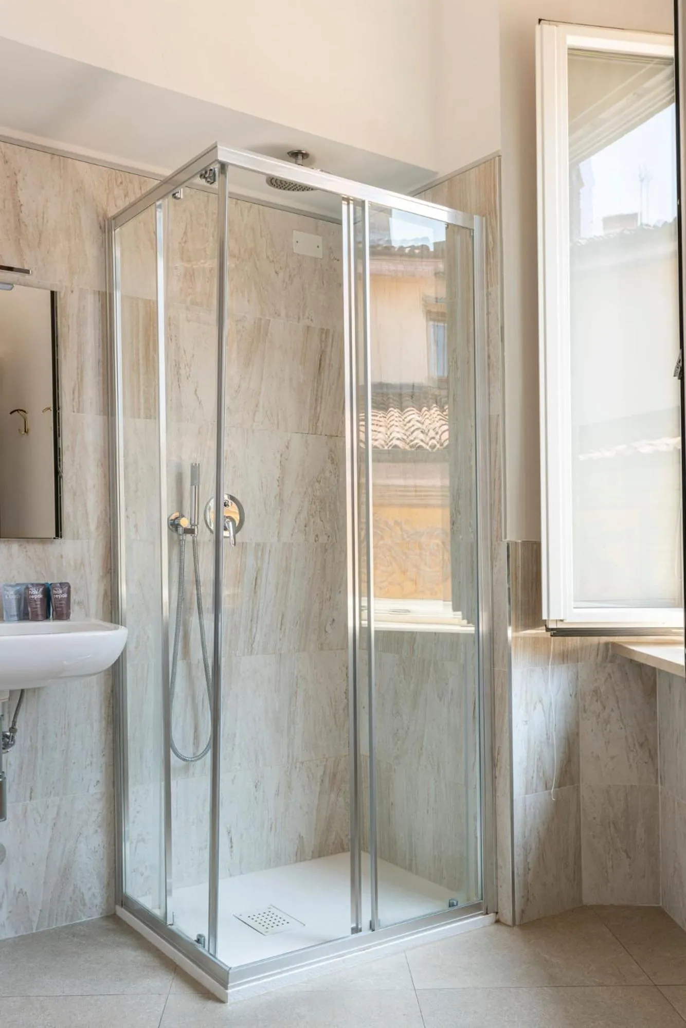 Shower in Casa di Sofia Città Alta