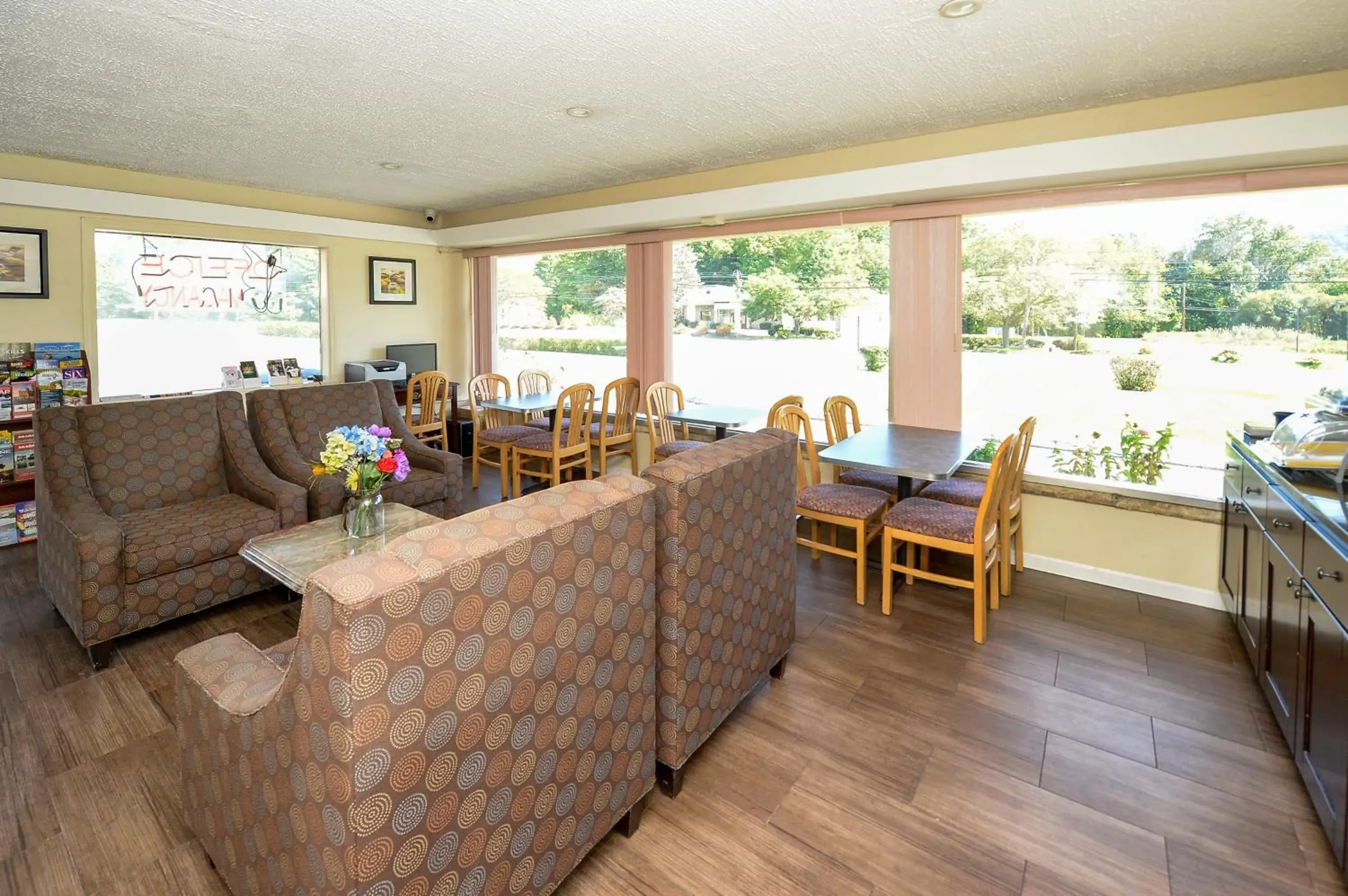 Lobby or reception in Americas Best Value Inn at Central Valley-Woodbury Lobby or reception in Americas Best Value Inn at Central Valley-Woodbury