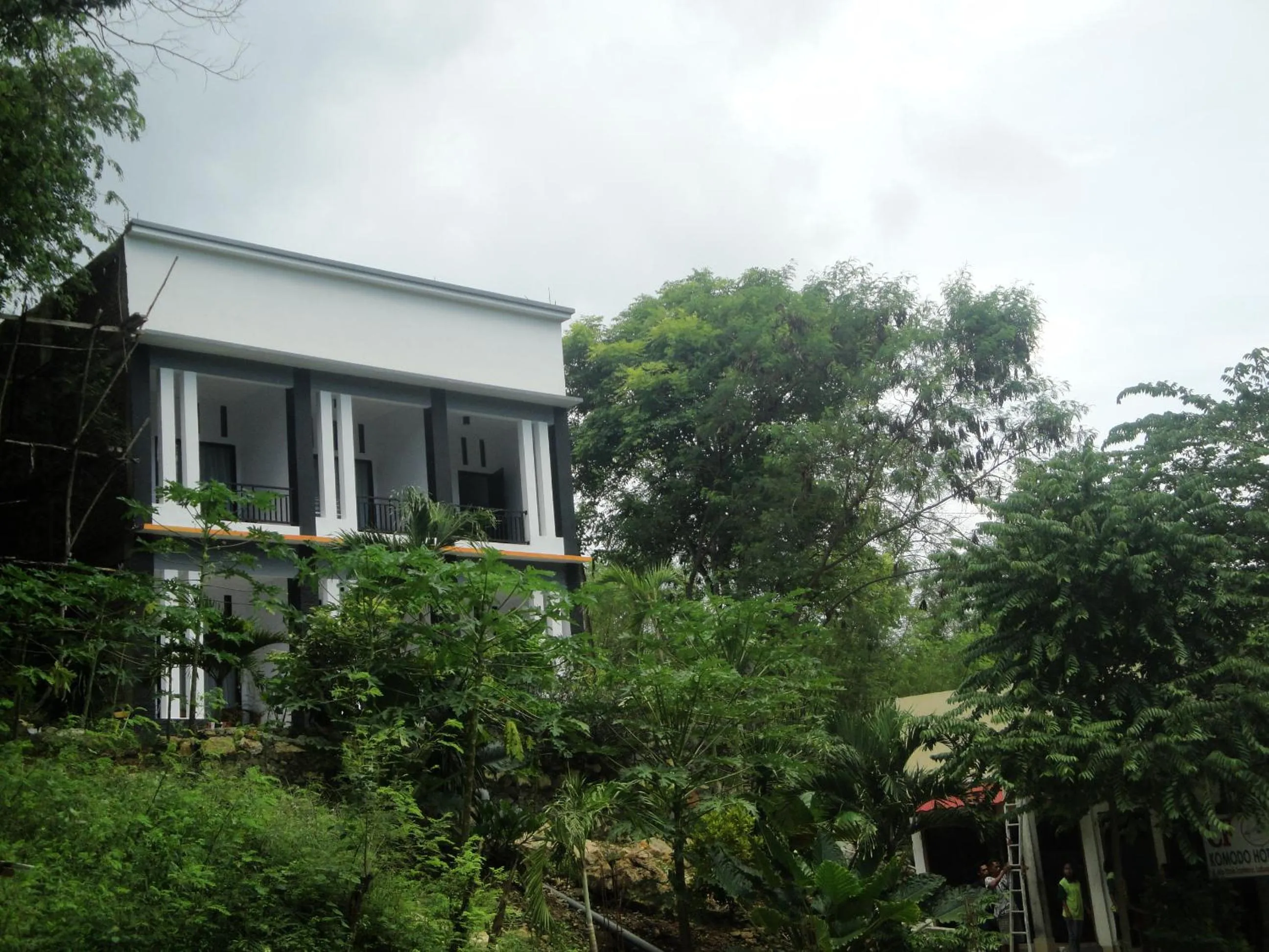 Facade/entrance in CF Komodo Hotel