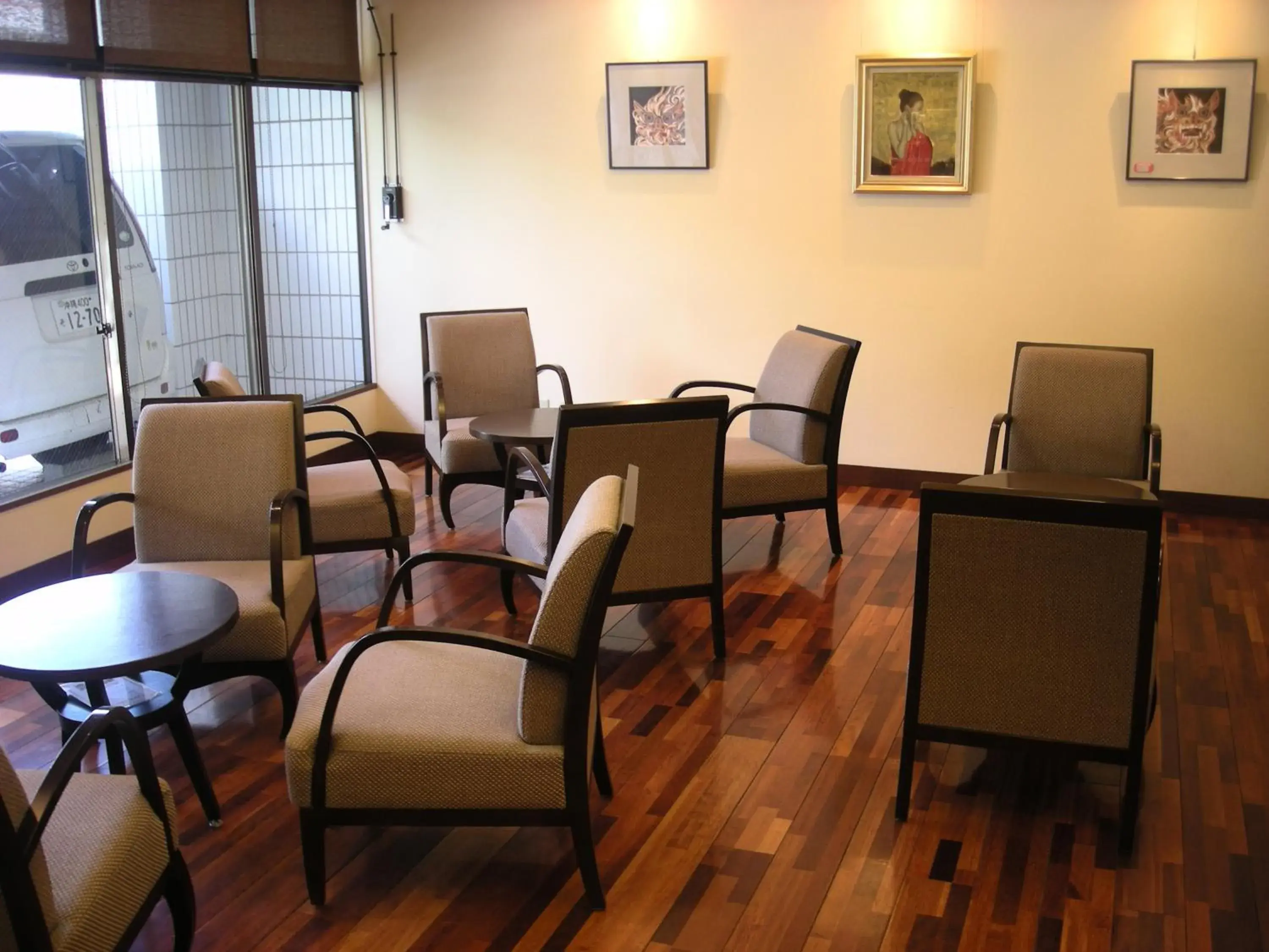 Lounge or bar in Ryukyu Sun Royal Hotel Lounge or bar in Ryukyu Sun Royal Hotel