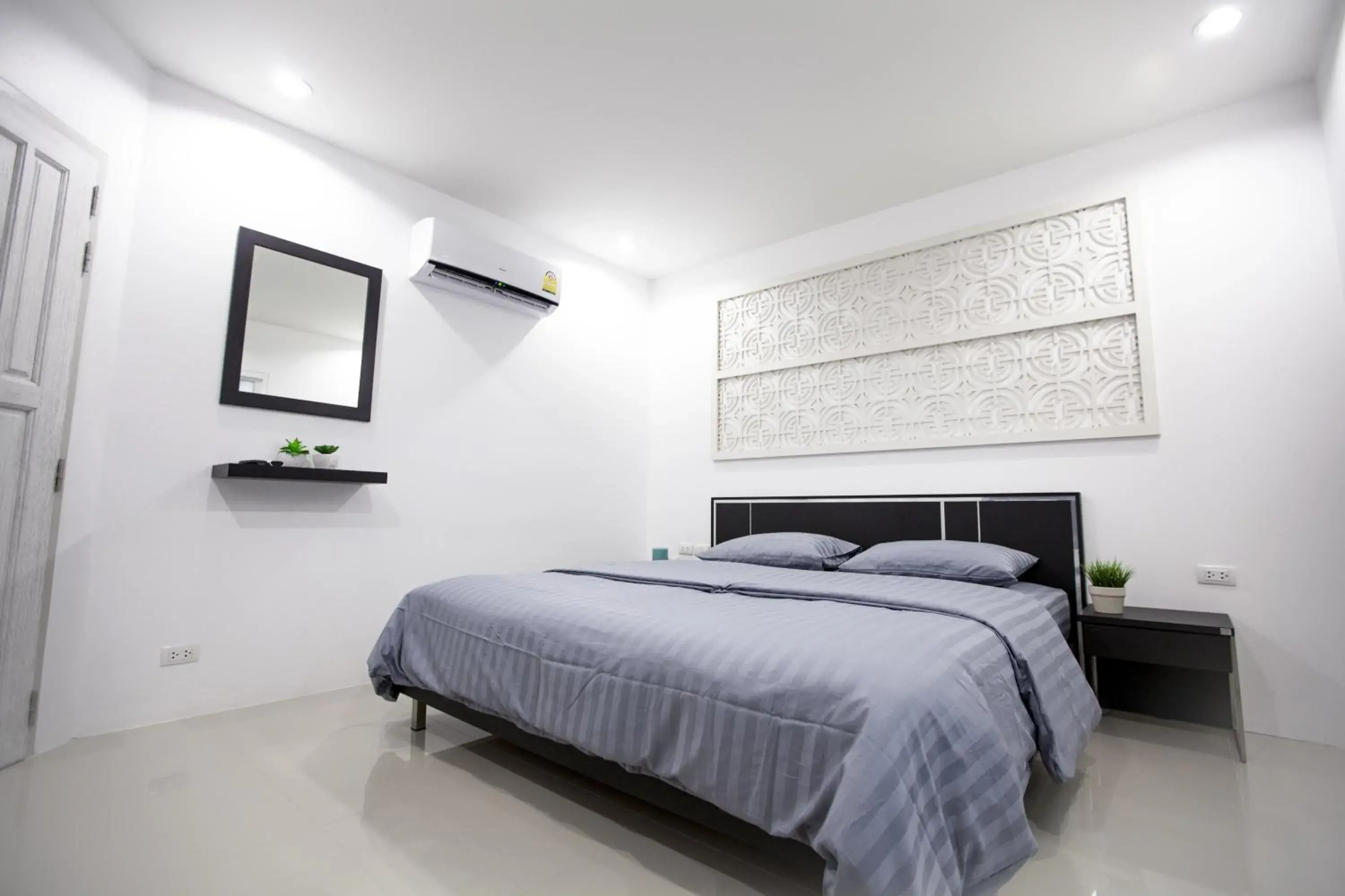 Grand Deluxe Double Room with Mountain View in Number 4 Phuket Grand Deluxe Double Room with Mountain View in Number 4 Phuket