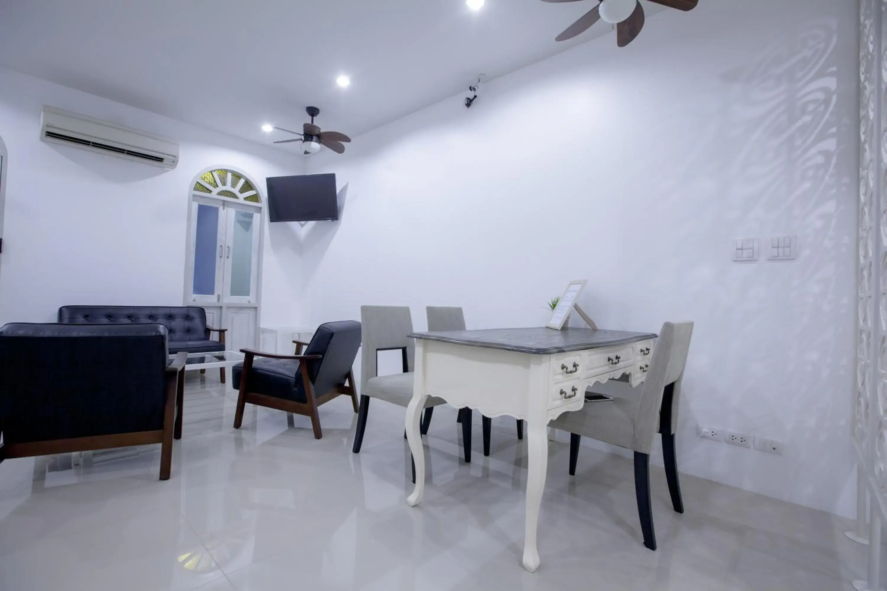 Lobby or reception in Number 4 Phuket Lobby or reception in Number 4 Phuket