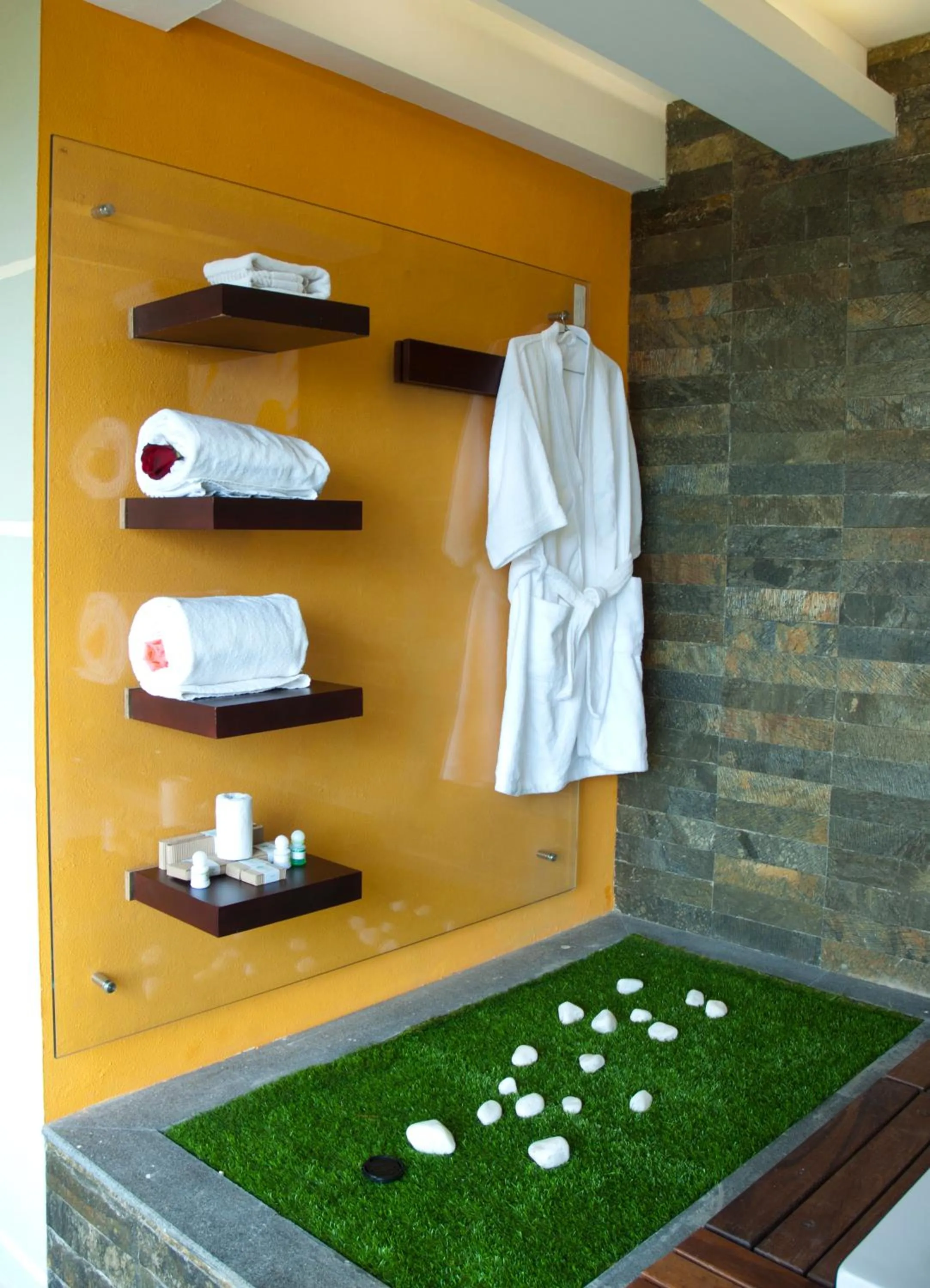 Open Air Bath in The Siena Village