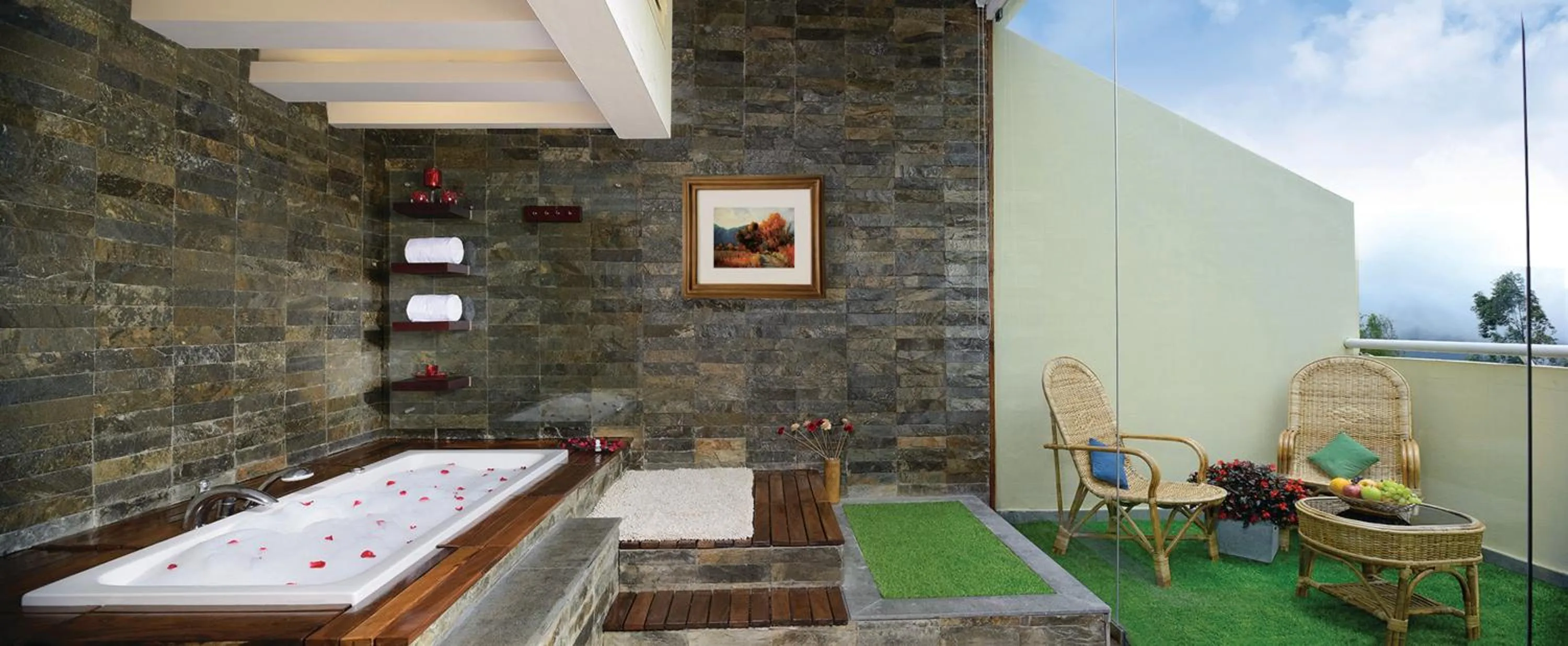 Open Air Bath in The Siena Village