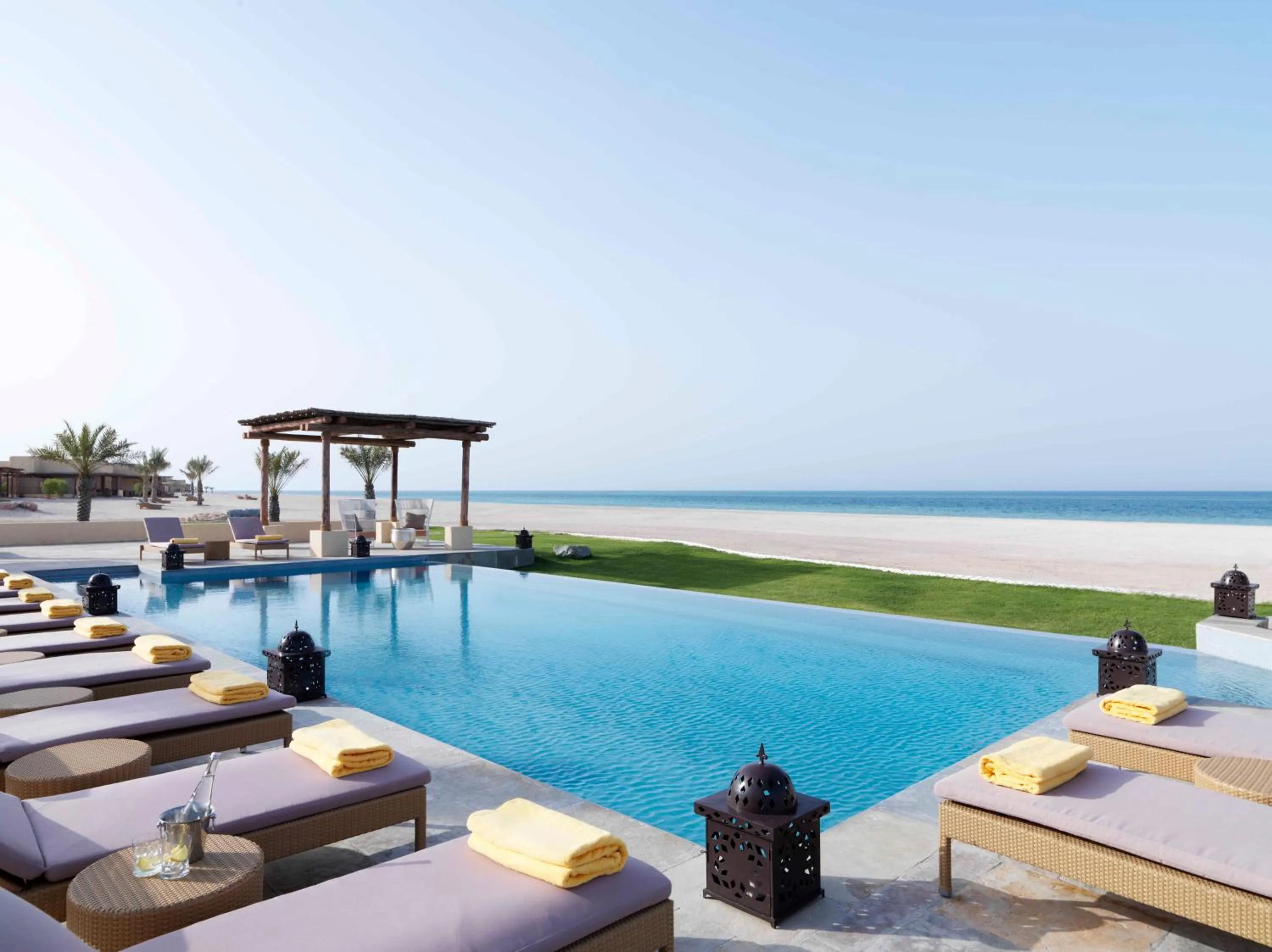 Swimming pool in Anantara Sir Bani Yas Island Al Yamm Villa Resort