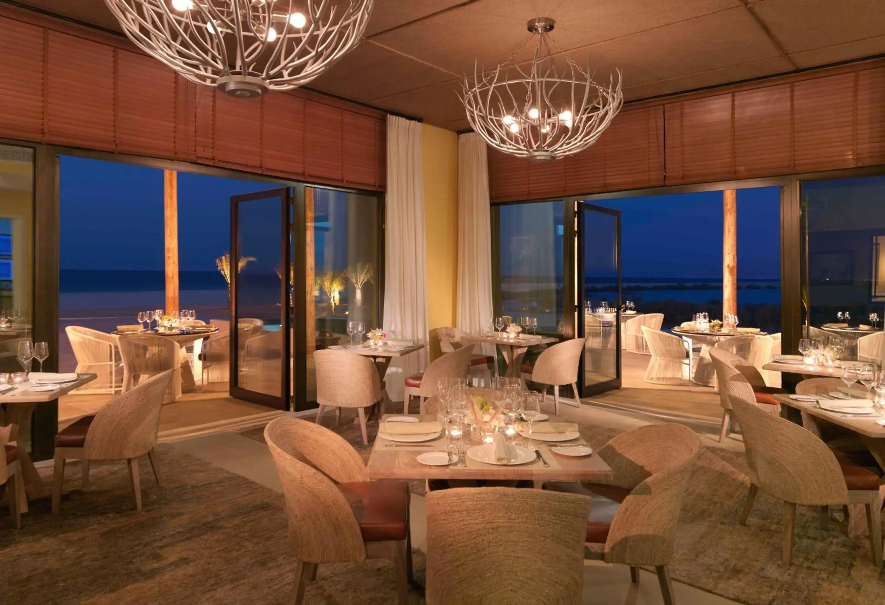 Restaurant/places to eat in Anantara Sir Bani Yas Island Al Yamm Villa Resort Restaurant/places to eat in Anantara Sir Bani Yas Island Al Yamm Villa Resort