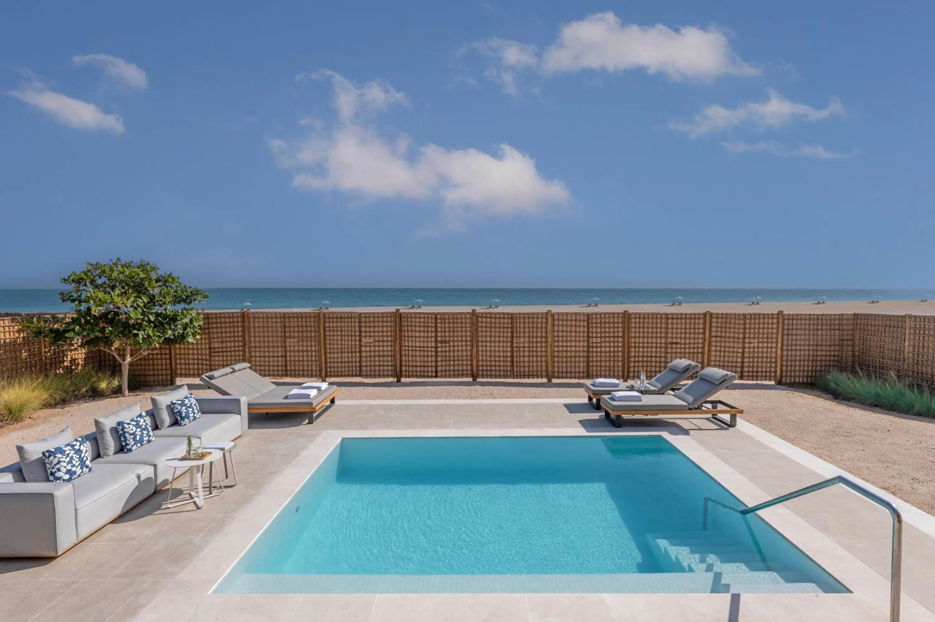 Property building in Anantara Sir Bani Yas Island Al Yamm Villa Resort