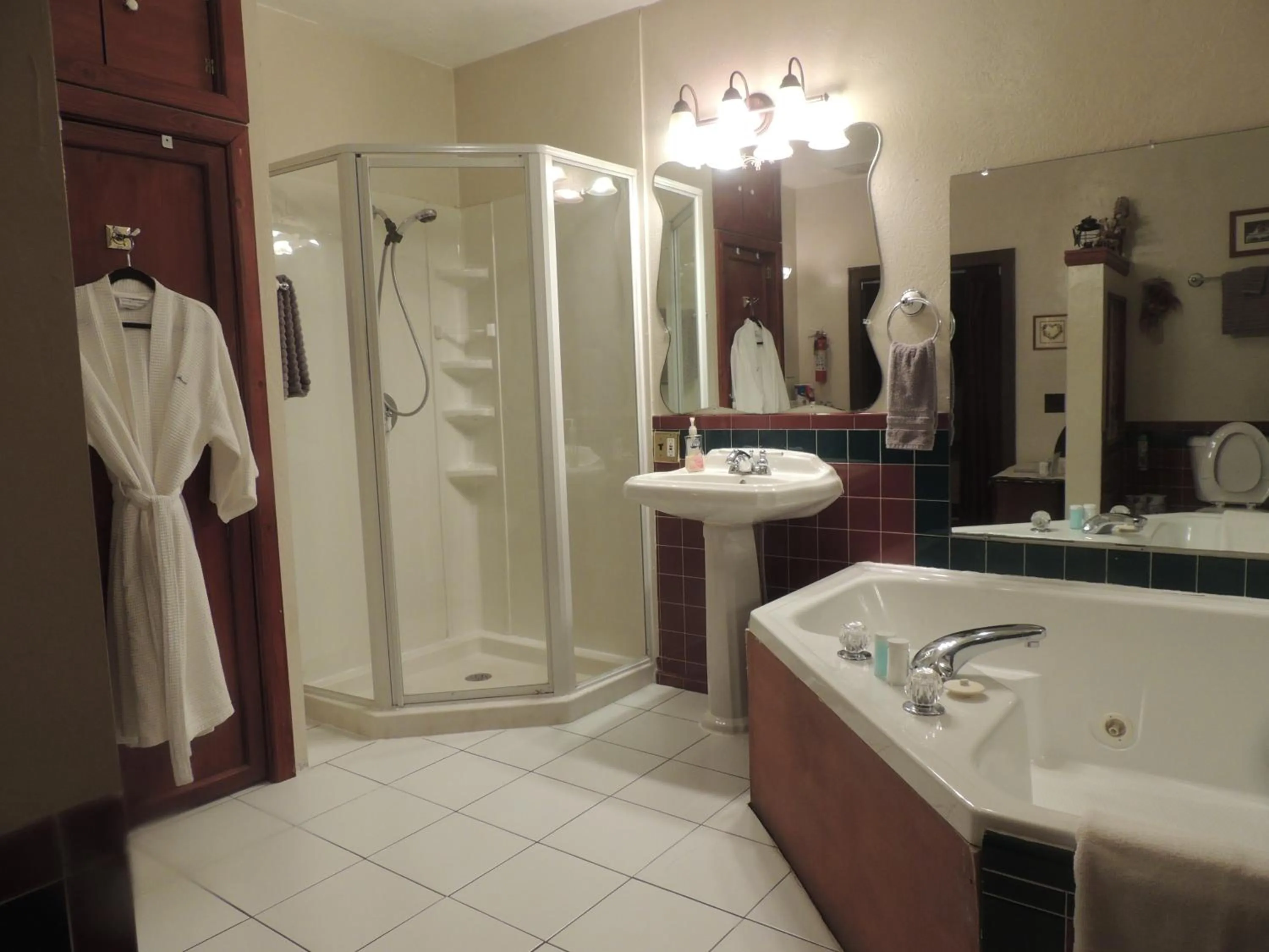 The Whispering Pines Inn