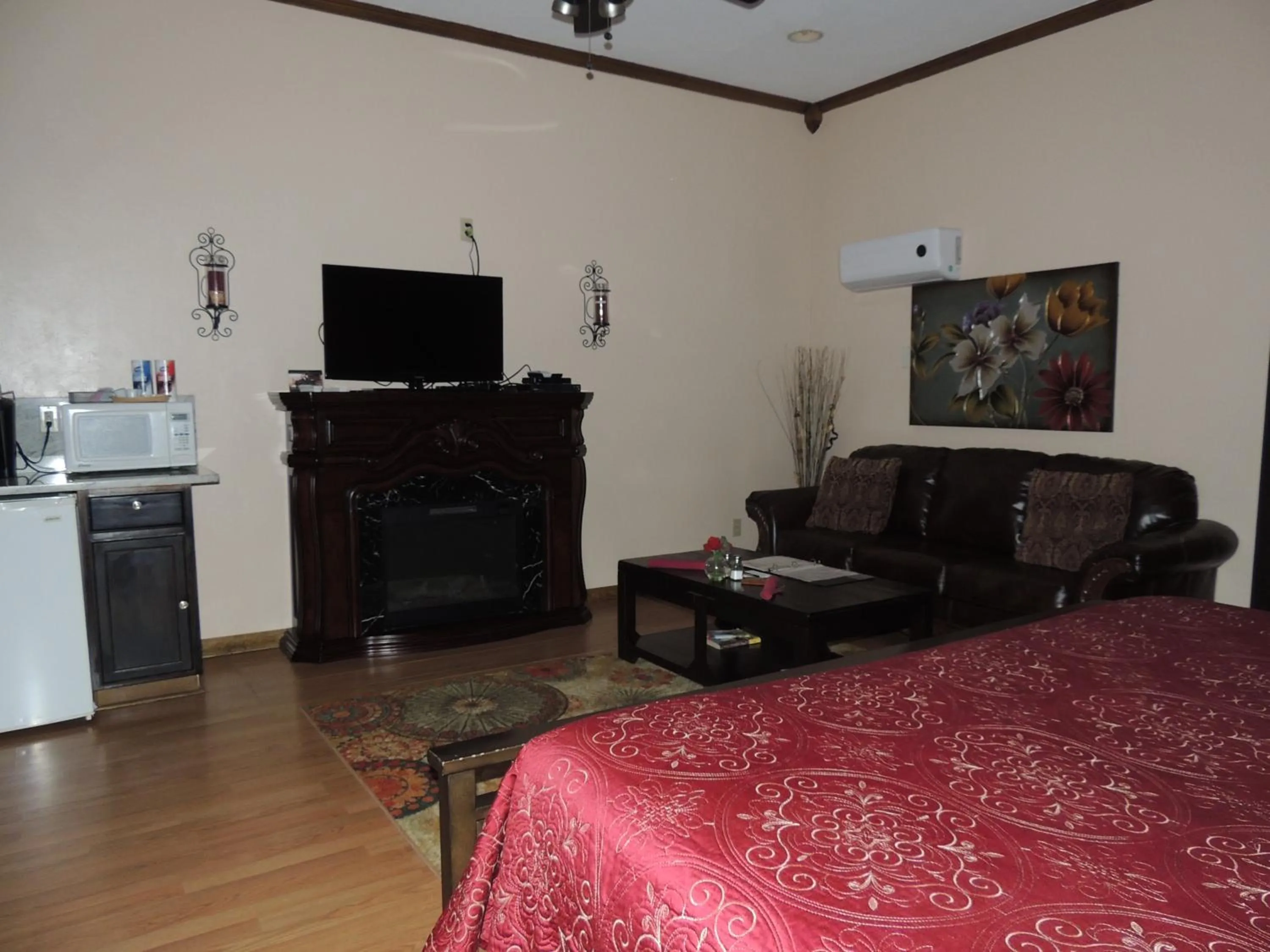 The Whispering Pines Inn