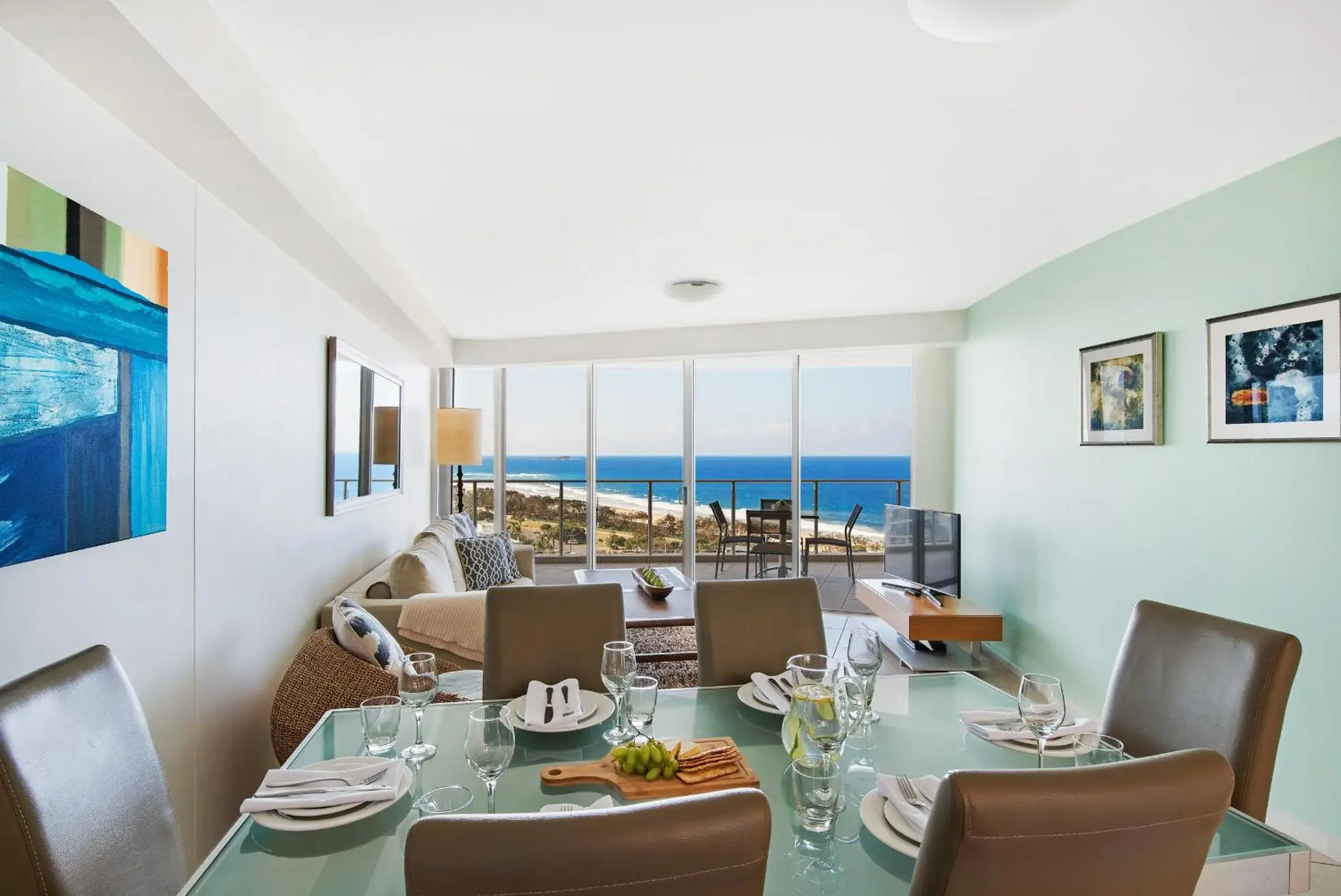 Two-Bedroom Apartment with Ocean View in The Sebel Maroochydore Two-Bedroom Apartment with Ocean View in The Sebel Maroochydore