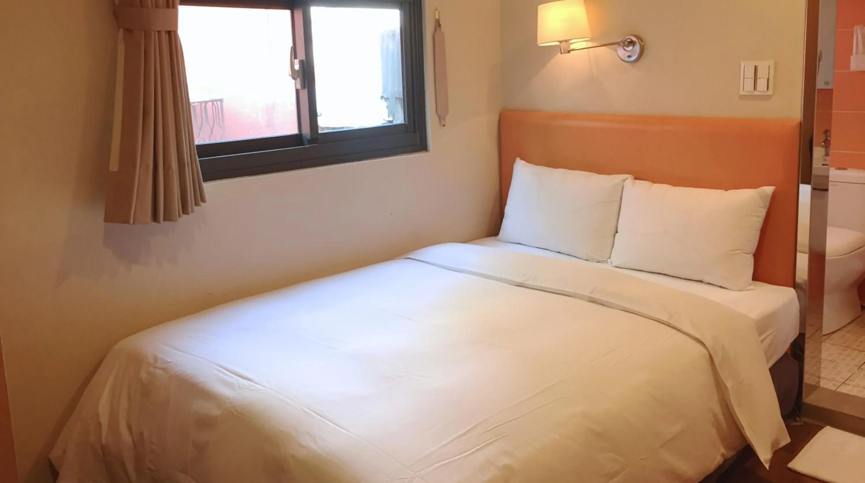 Photo of the whole room, Bed in Garden Hotel