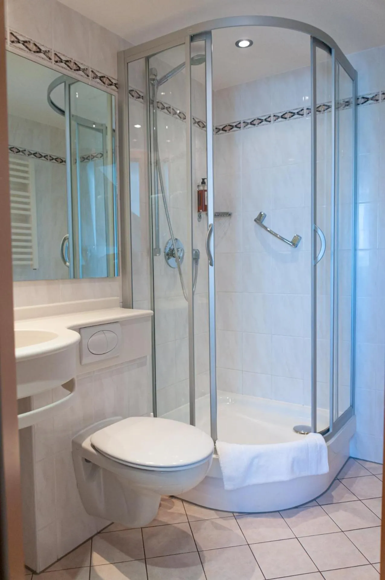 Shower in Landhotel & Gasthof Baiernrain