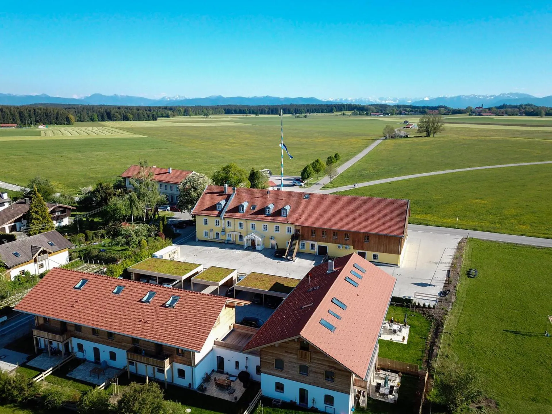 Property building in Landhotel & Gasthof Baiernrain