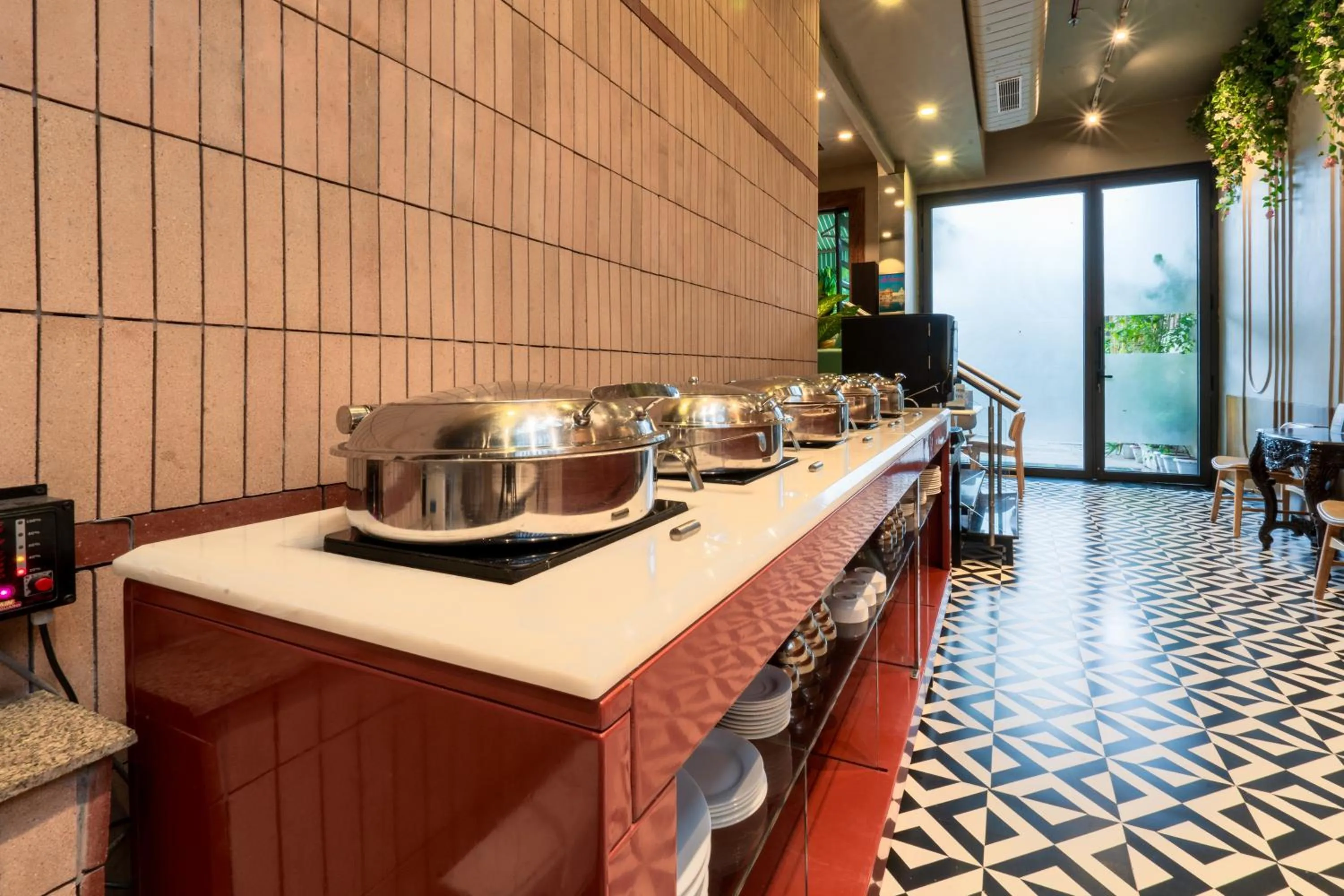 Restaurant/places to eat in Cosy Grand, Chanakyapuri by The Cosy Hotels