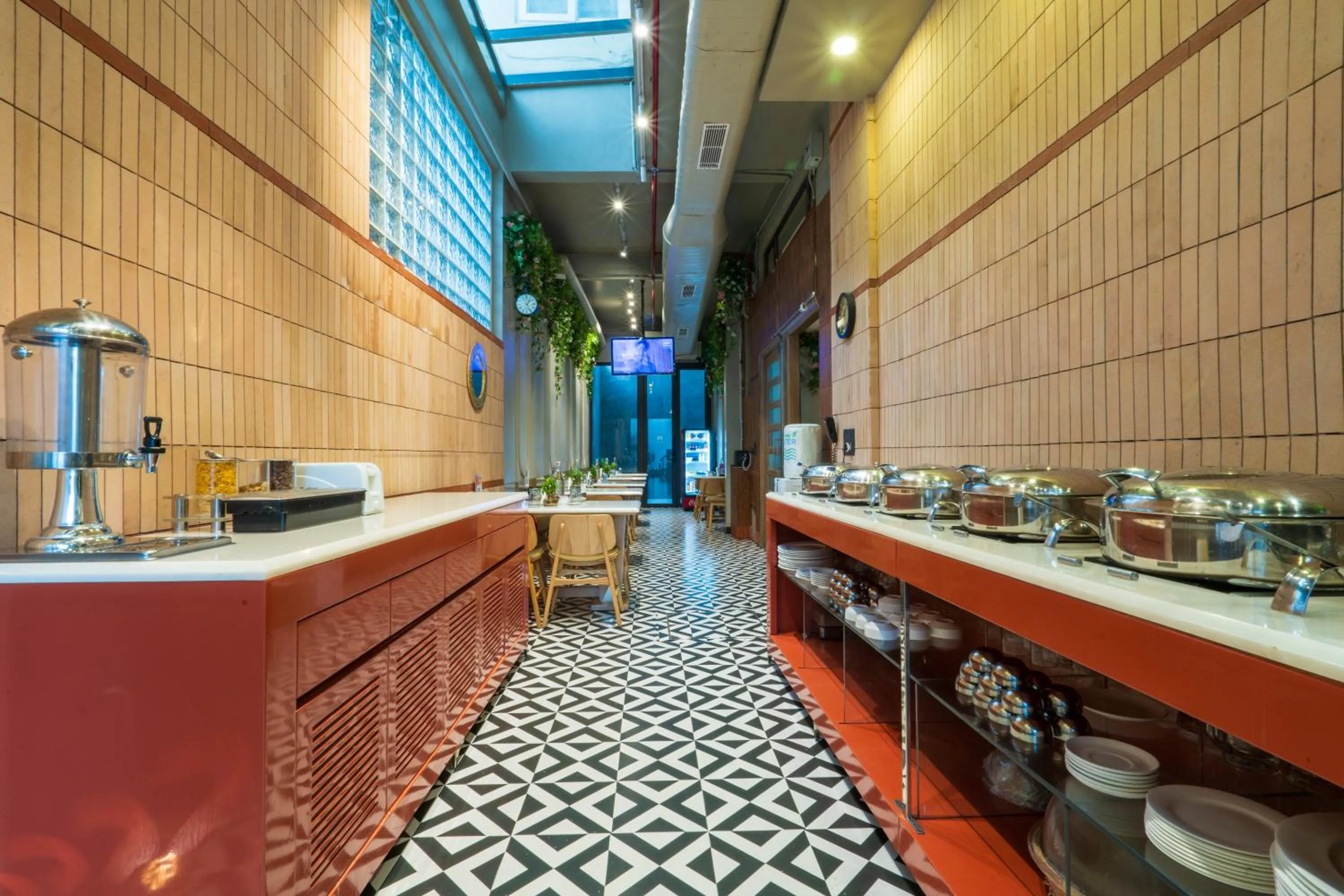 Food in Cosy Grand, Chanakyapuri by The Cosy Hotels