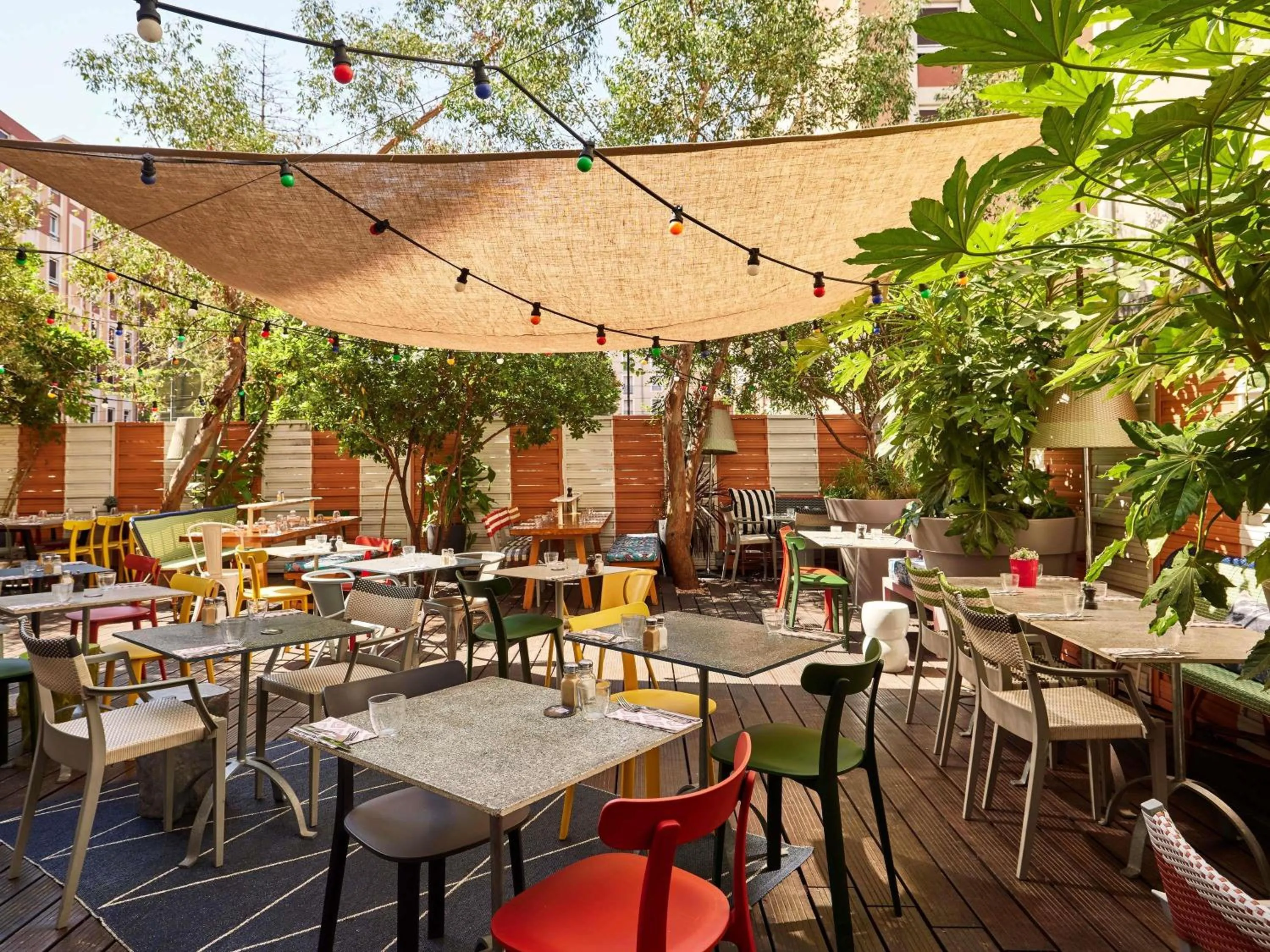 Lounge or bar in Mama Shelter Lyon