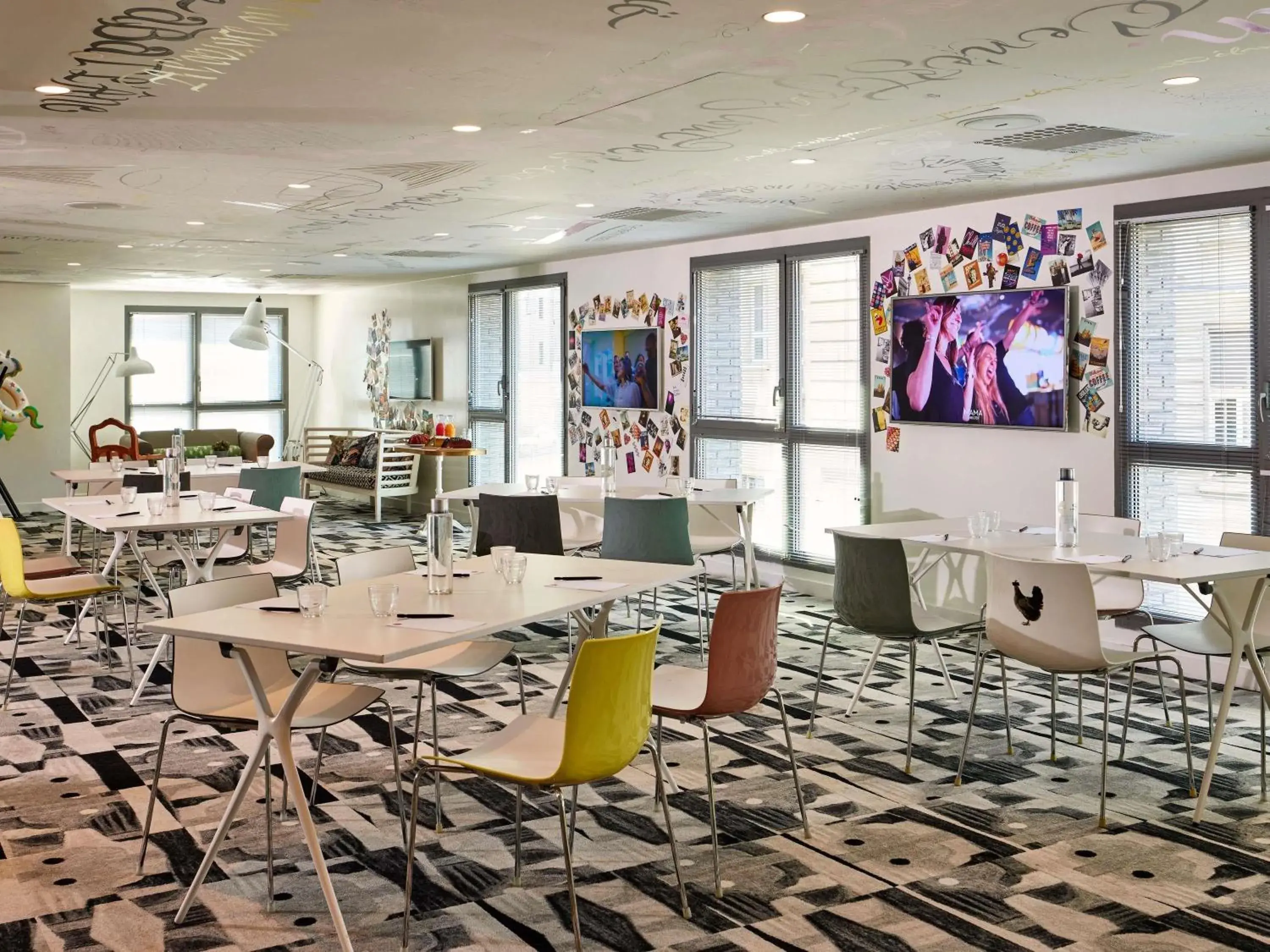 Property building in Mama Shelter Lyon Property building in Mama Shelter Lyon