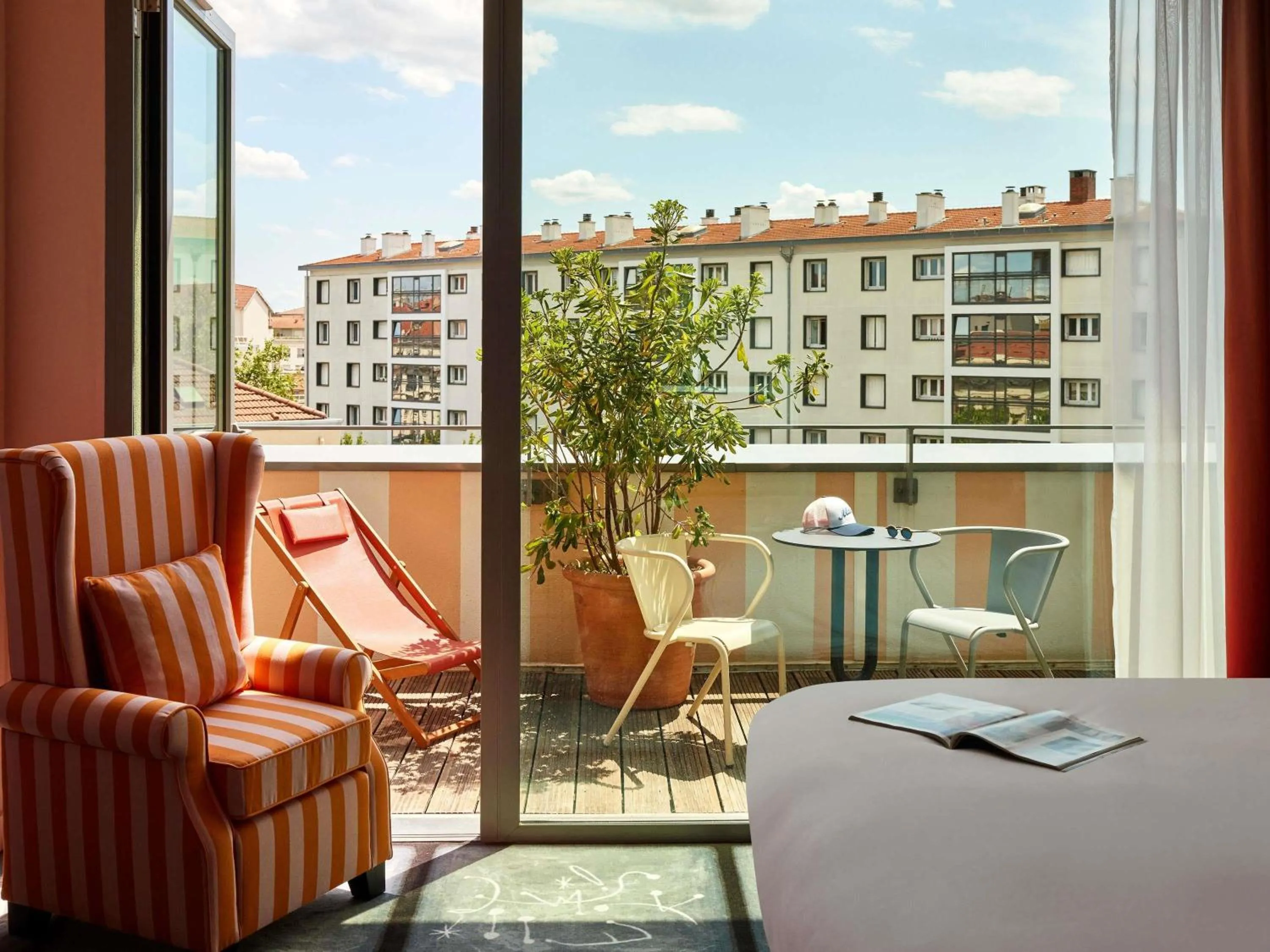 Bedroom in Mama Shelter Lyon