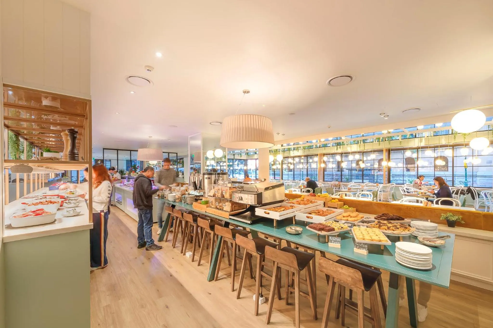 Food and drinks in Mercure Brisbane King George Square