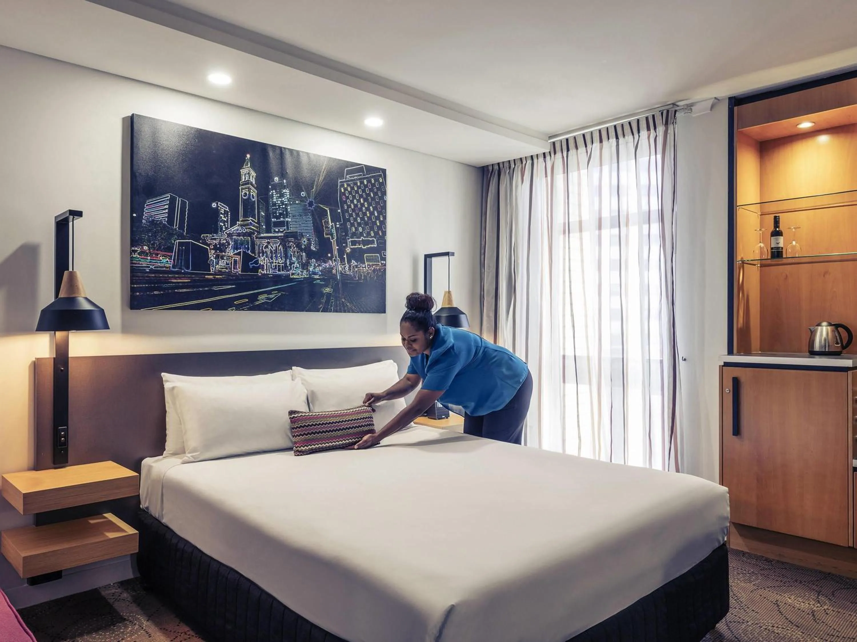 Bedroom, Bed in Mercure Brisbane King George Square