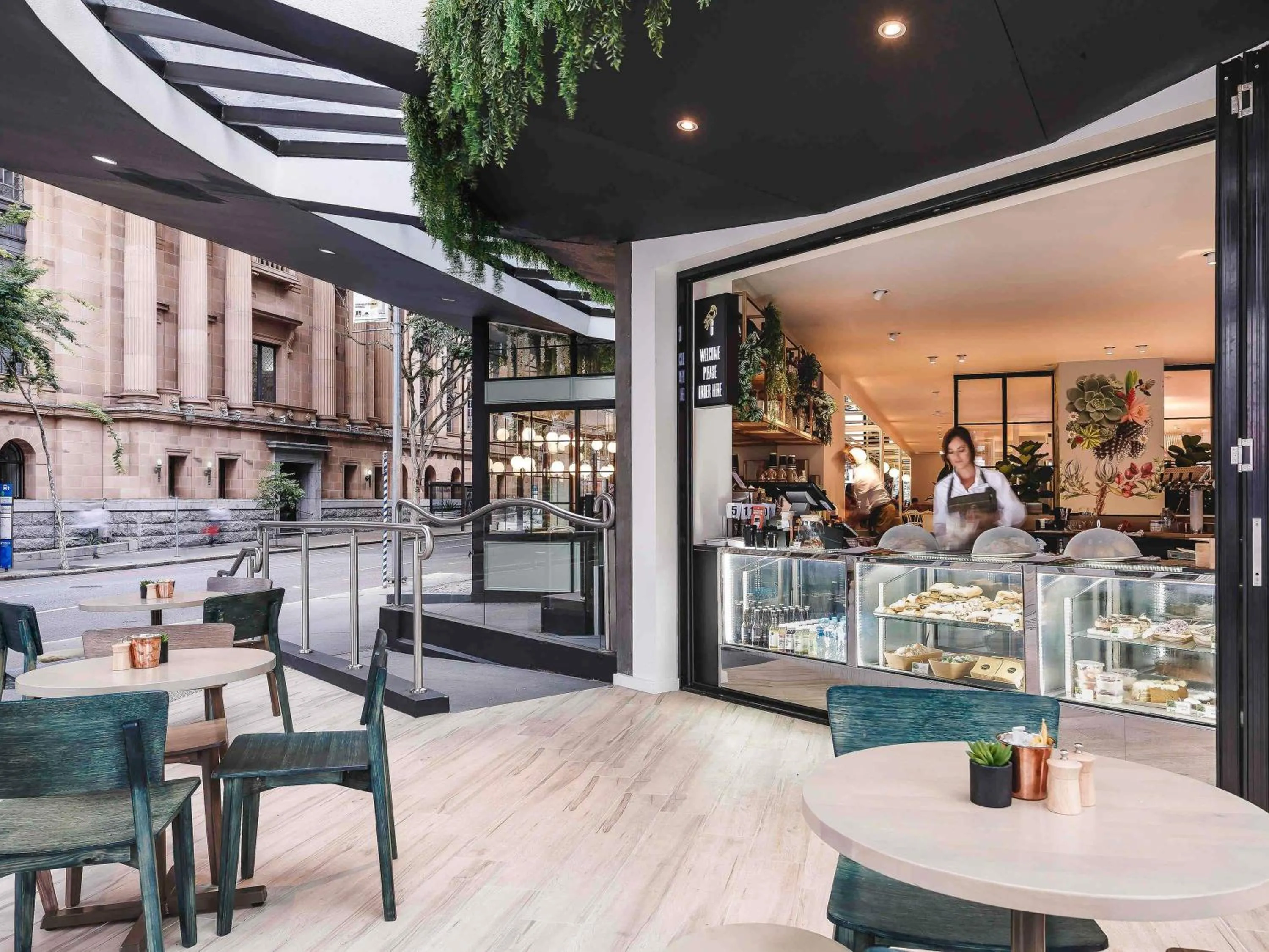 Restaurant/places to eat in Mercure Brisbane King George Square