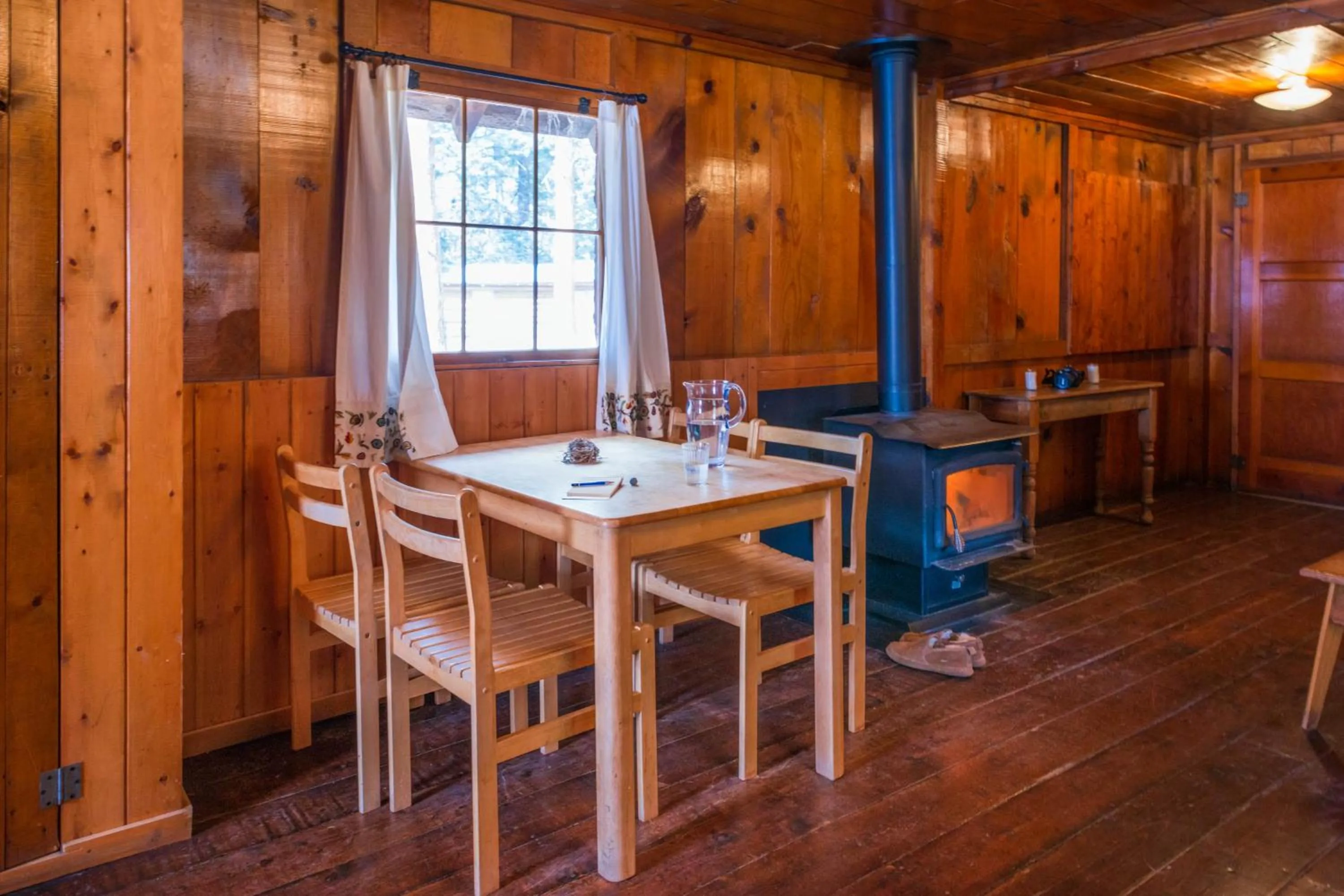 Dining area in Corkins Lodge