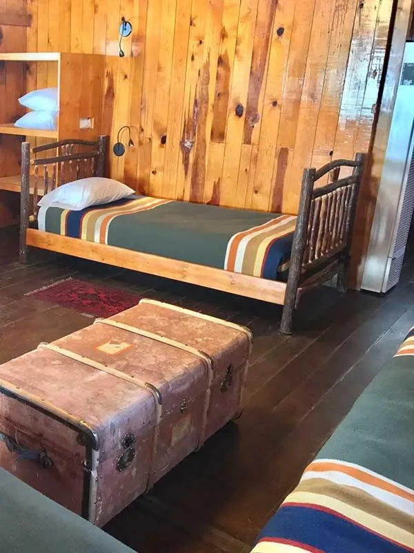 Living room, Bed in Corkins Lodge