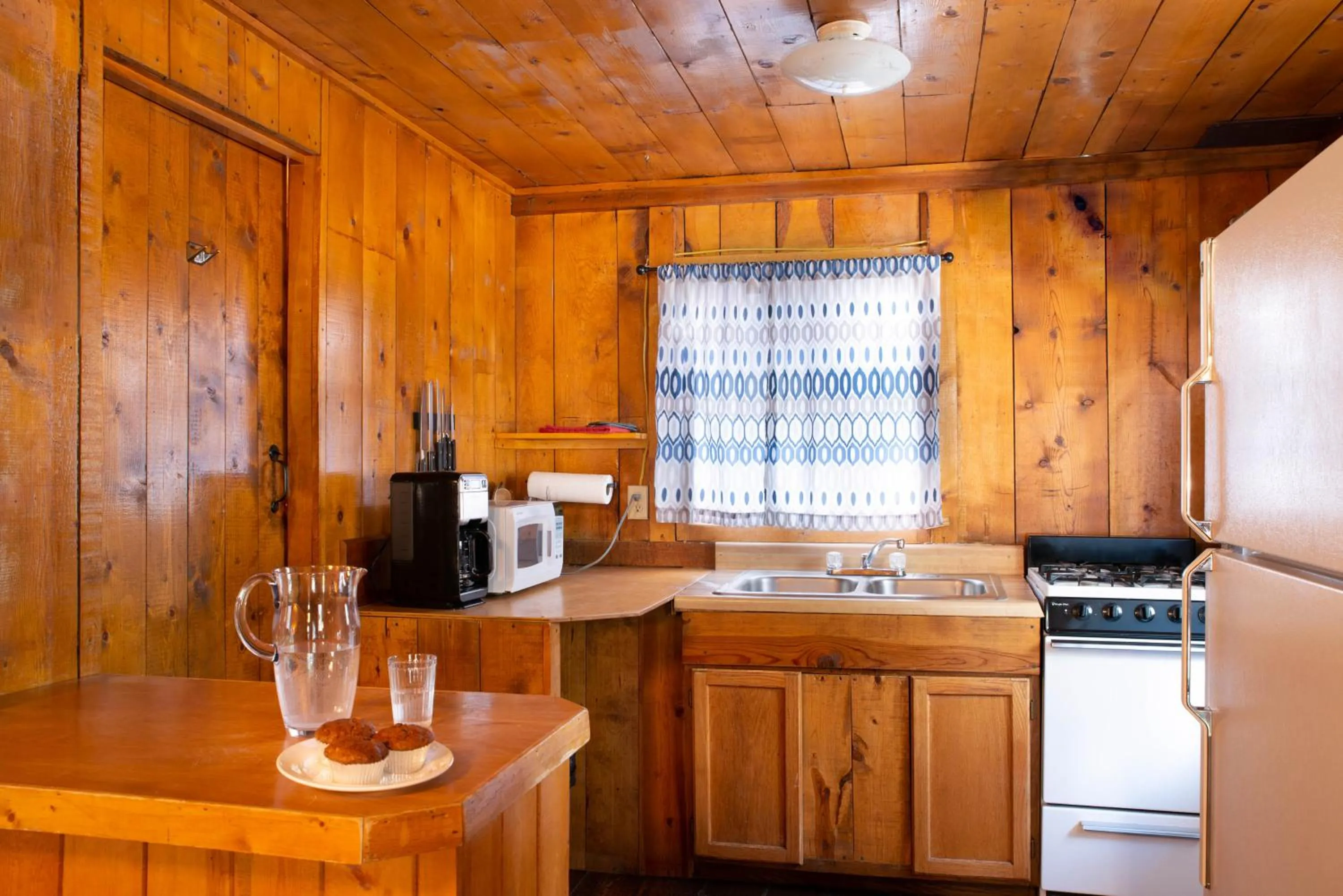 Kitchen or kitchenette in Corkins Lodge