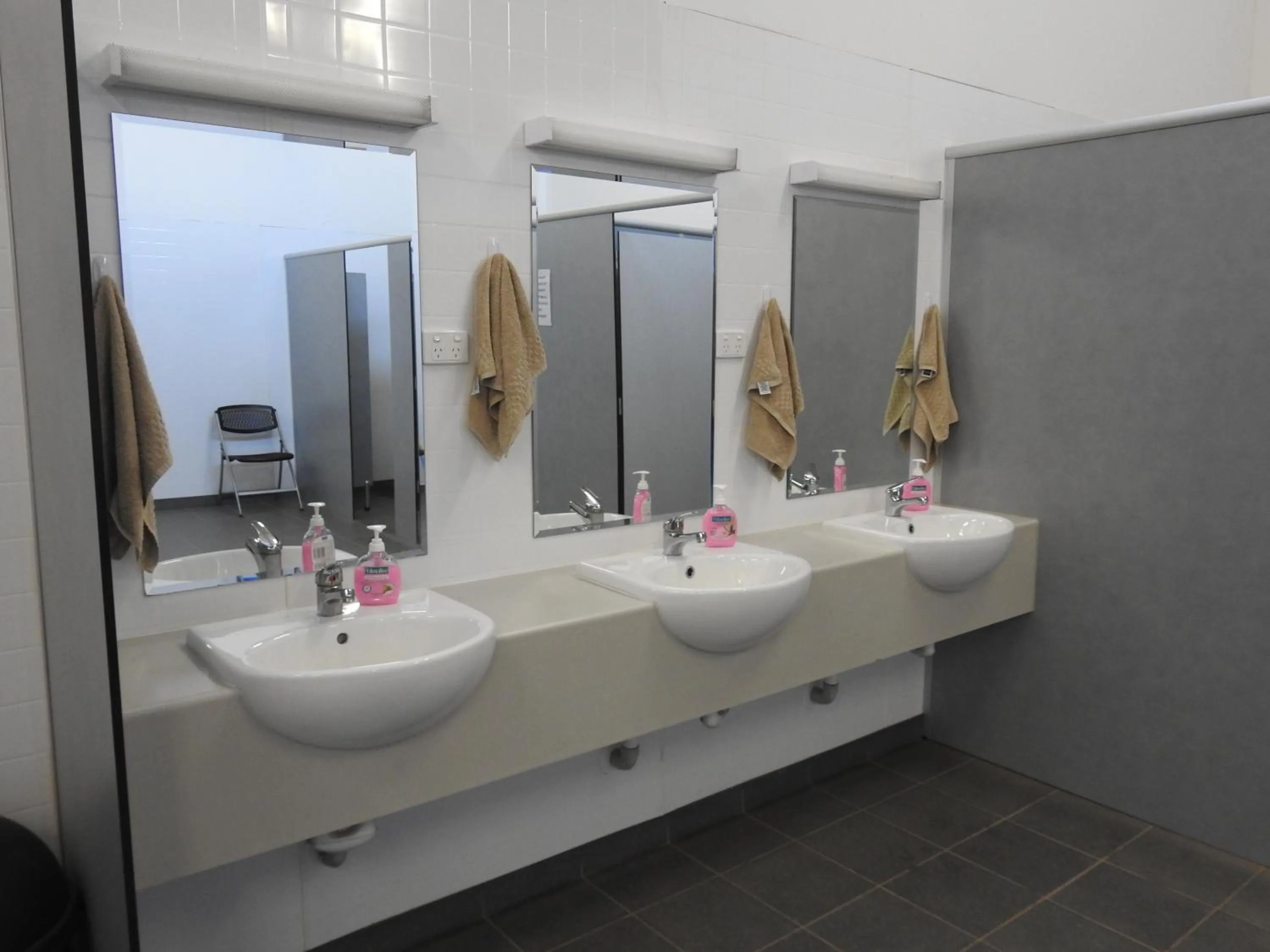 Warrawong on the Darling Wilcannia Holiday Park