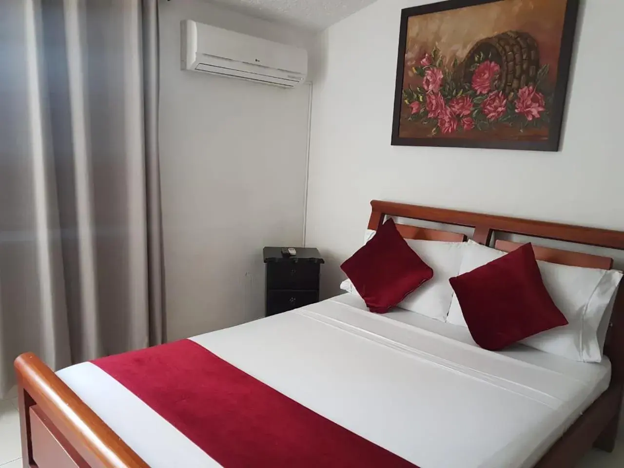 Deluxe Double Room - single occupancy in Hotel Don Juan Colonial Deluxe Double Room - single occupancy in Hotel Don Juan Colonial