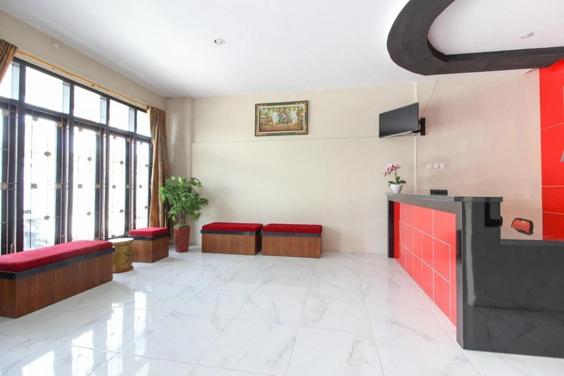 Lobby or reception in RedDoorz near Jogja Kembali Monument 3