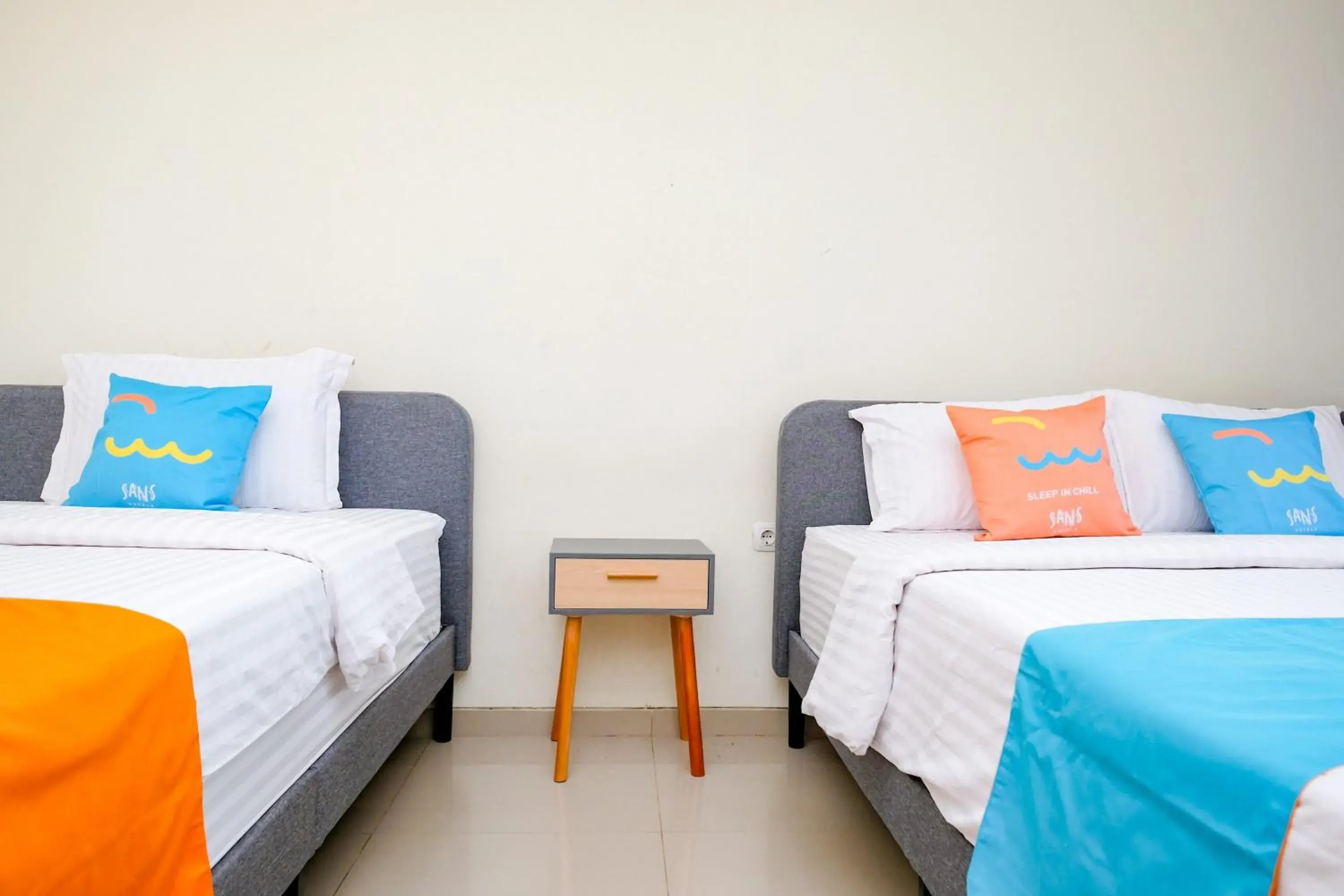 Bedroom, Bed in Sans Hotel Mataram Malioboro Bedroom, Bed in Sans Hotel Mataram Malioboro